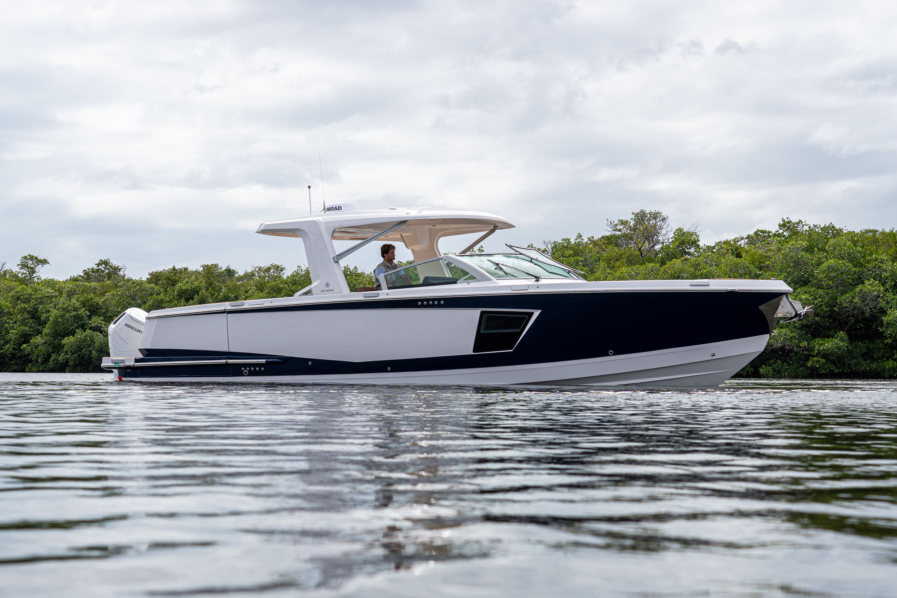 2025 Aviara AV40 OB