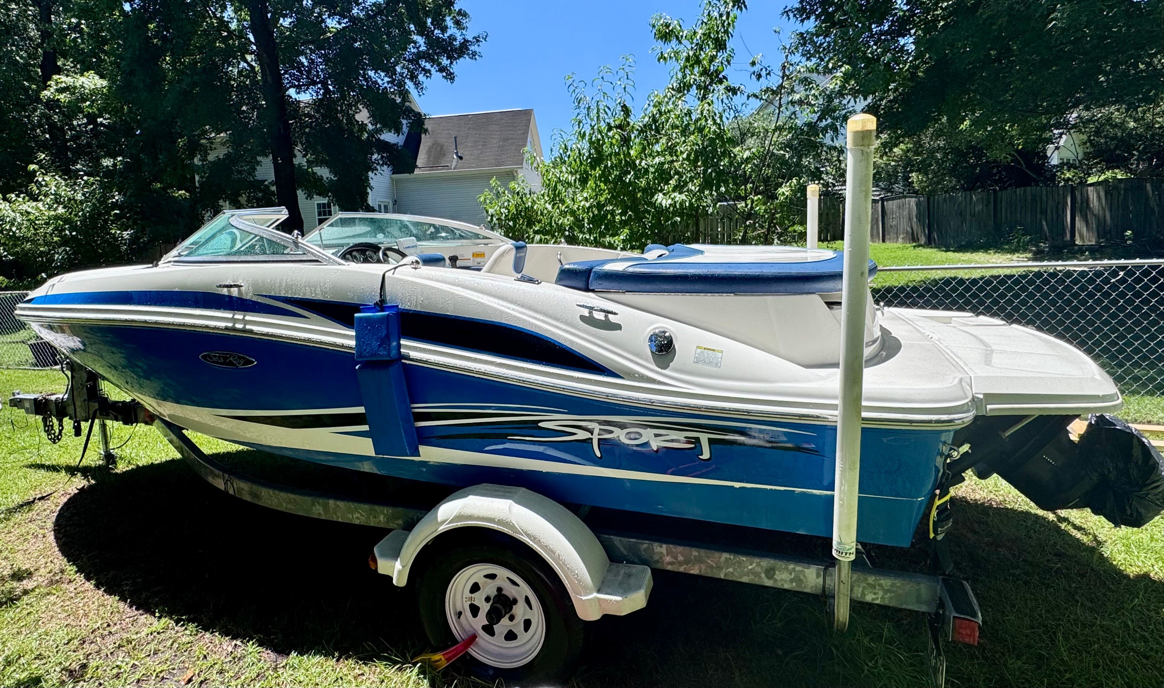 2011 Sea Ray 185 Sport - 3