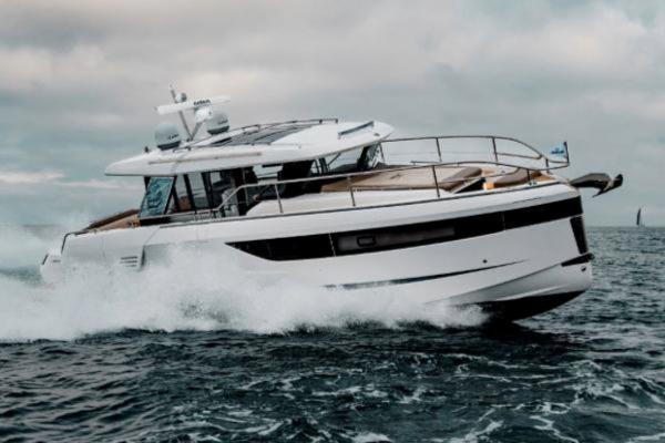 2026 Wellcraft 44 Explorer