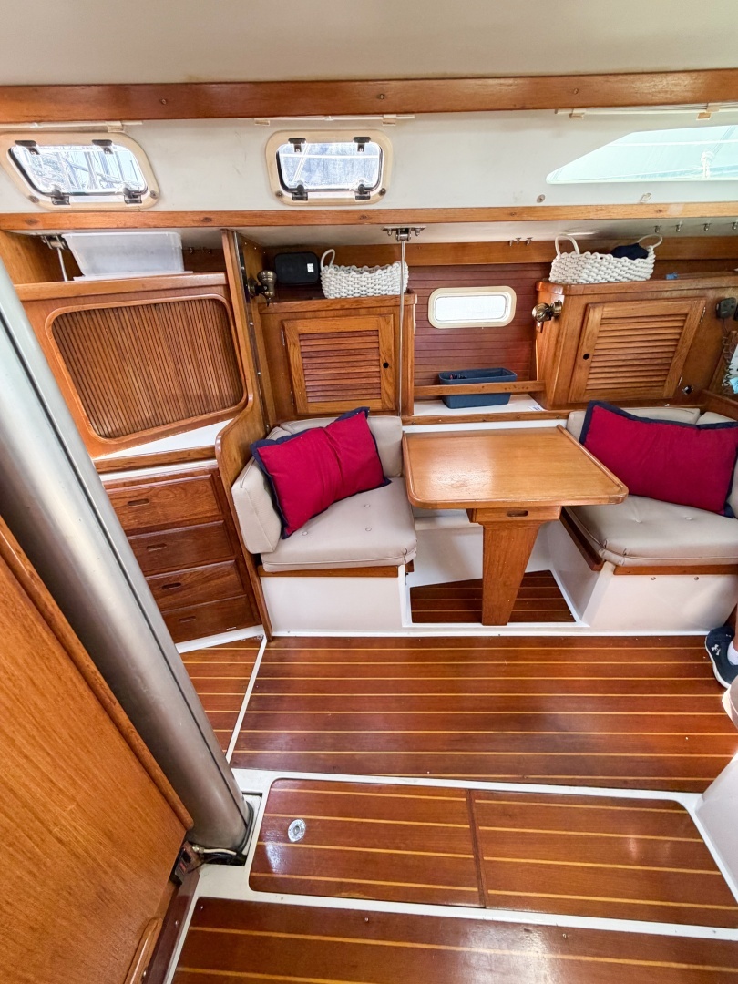 1996 Catalina 36 Mk II - Image 38