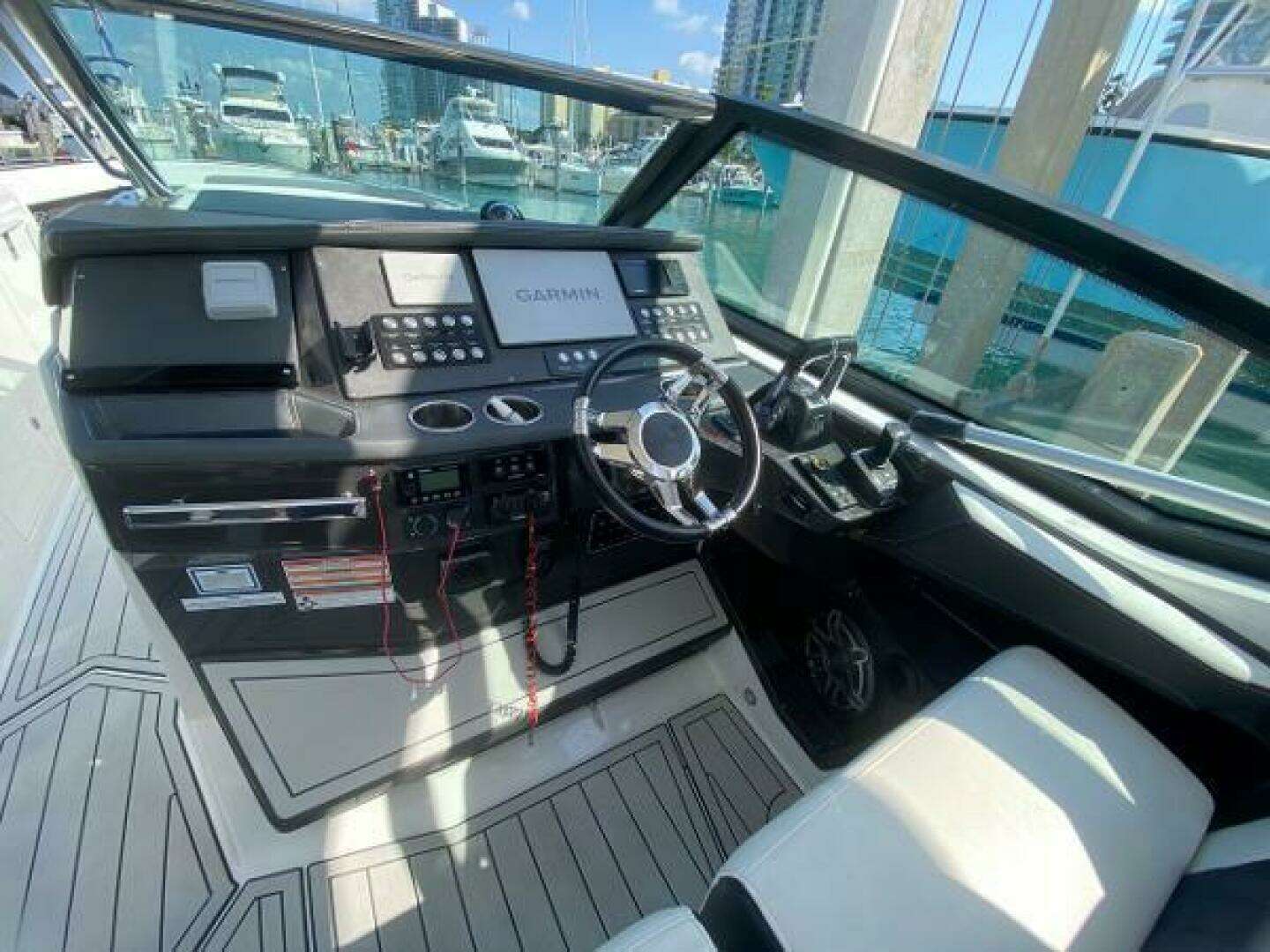 2018 Monterey 385 SE - Image 12