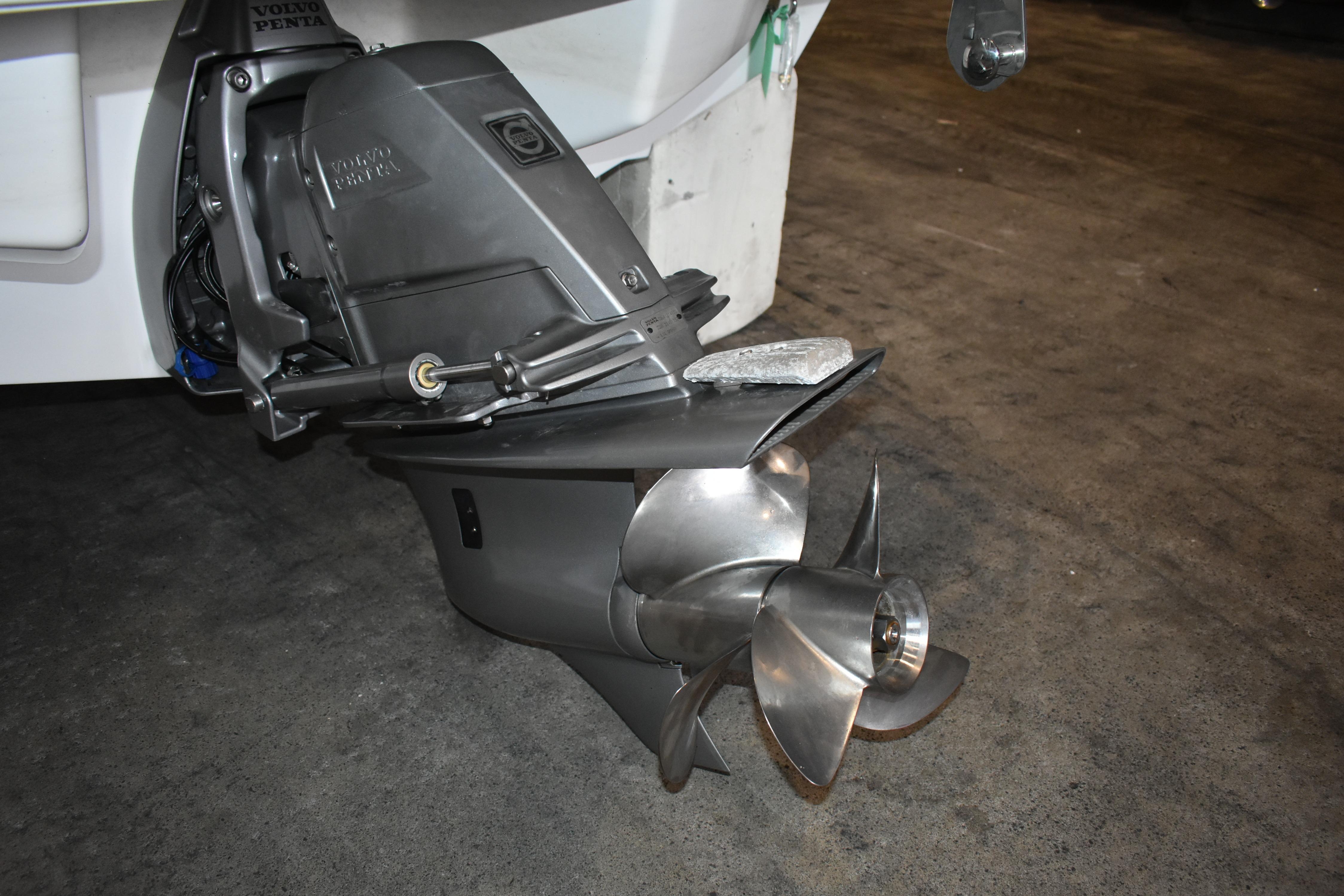 2023 Cobalt R8 boat with Volvo Penta outdrive and stainless steel propeller.