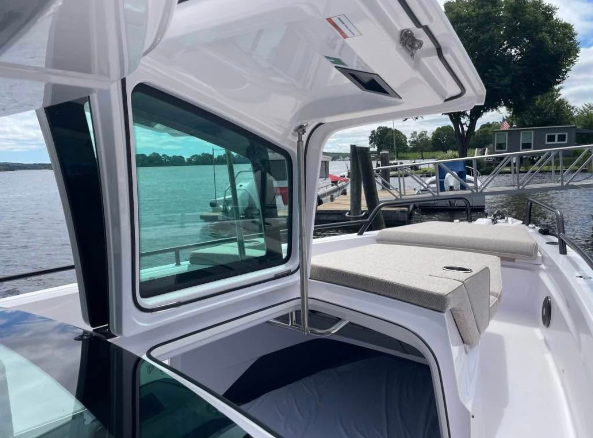 2023 Axopar 37 Brabus Cross Cabin - 5