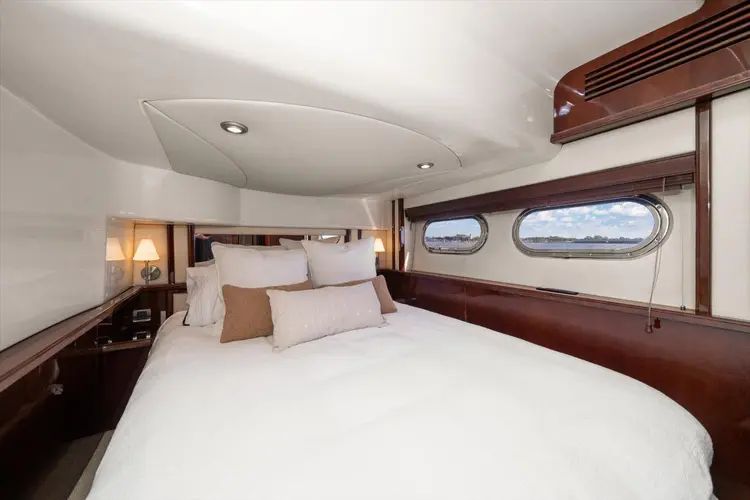 2007 Sea Ray 52 Sedan Bridge - Image 42