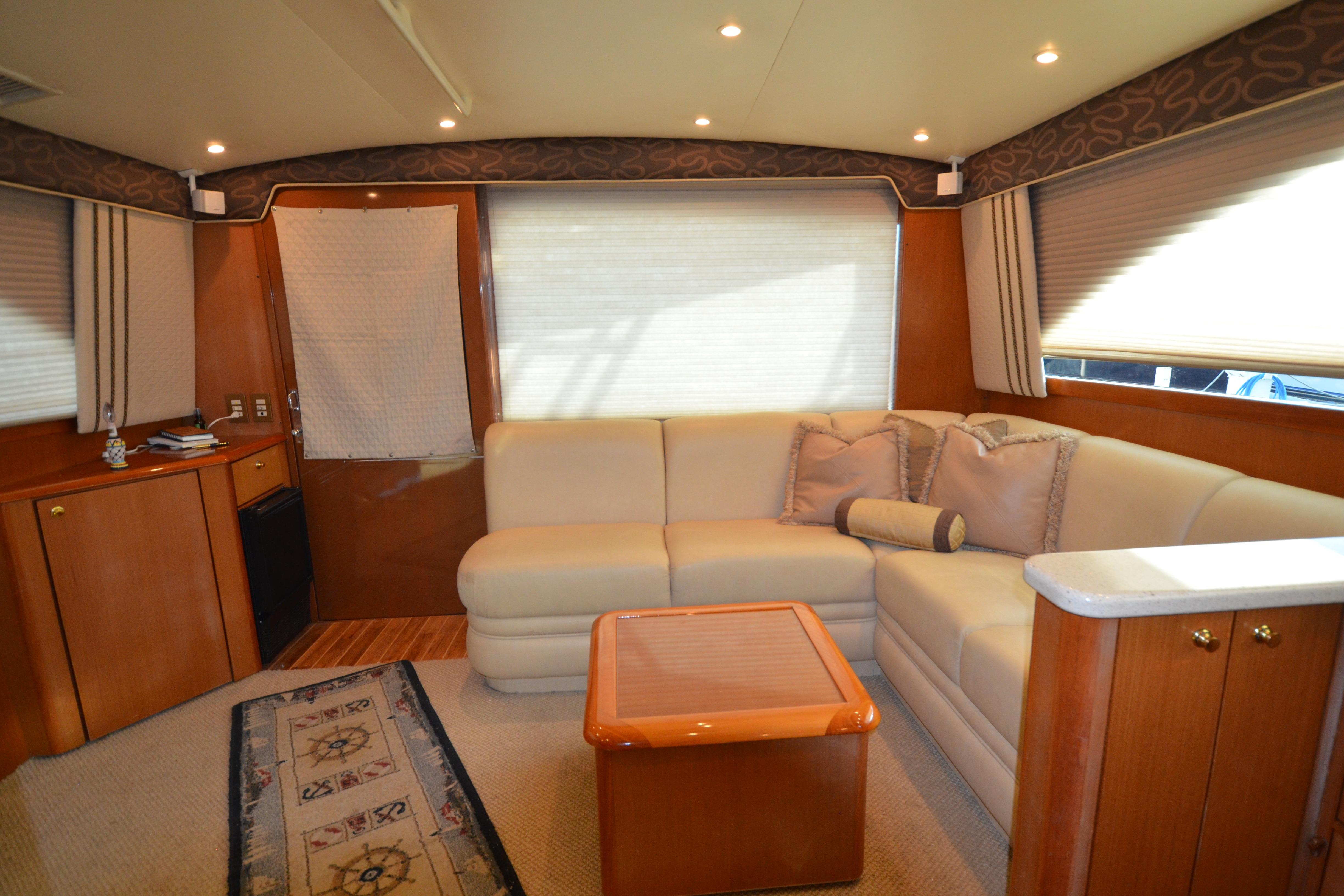 Salon aft