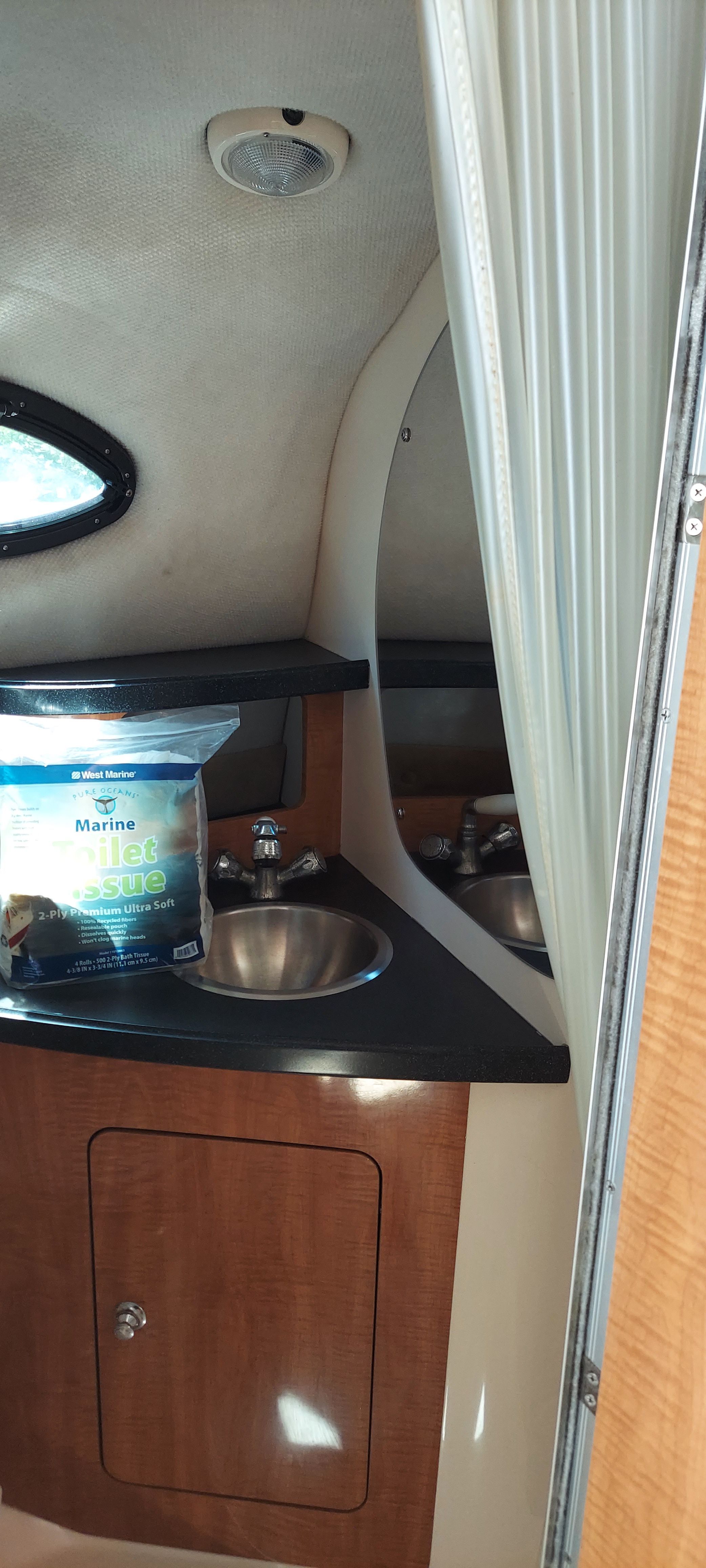 Interior of a 2004 Regal Commodore 2465 yacht.