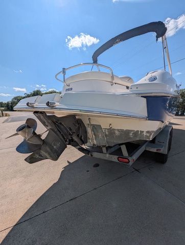 2004 Monterey 248 Ls - 3