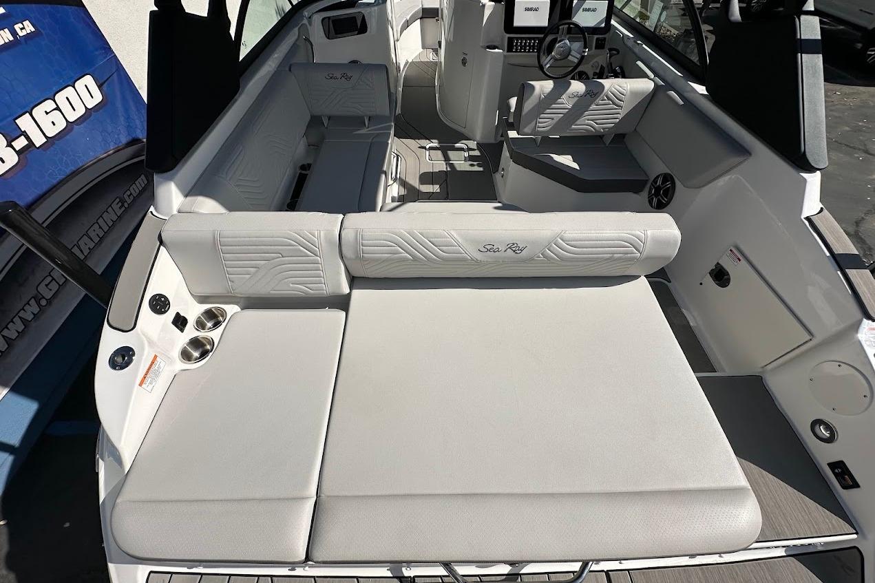 2026 Sea Ray SDX 230 Surf boat interior with spacious seating and modern design.