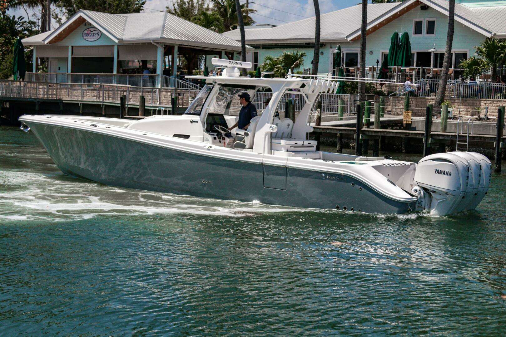 2025 Edgewater 370CC - Image 10