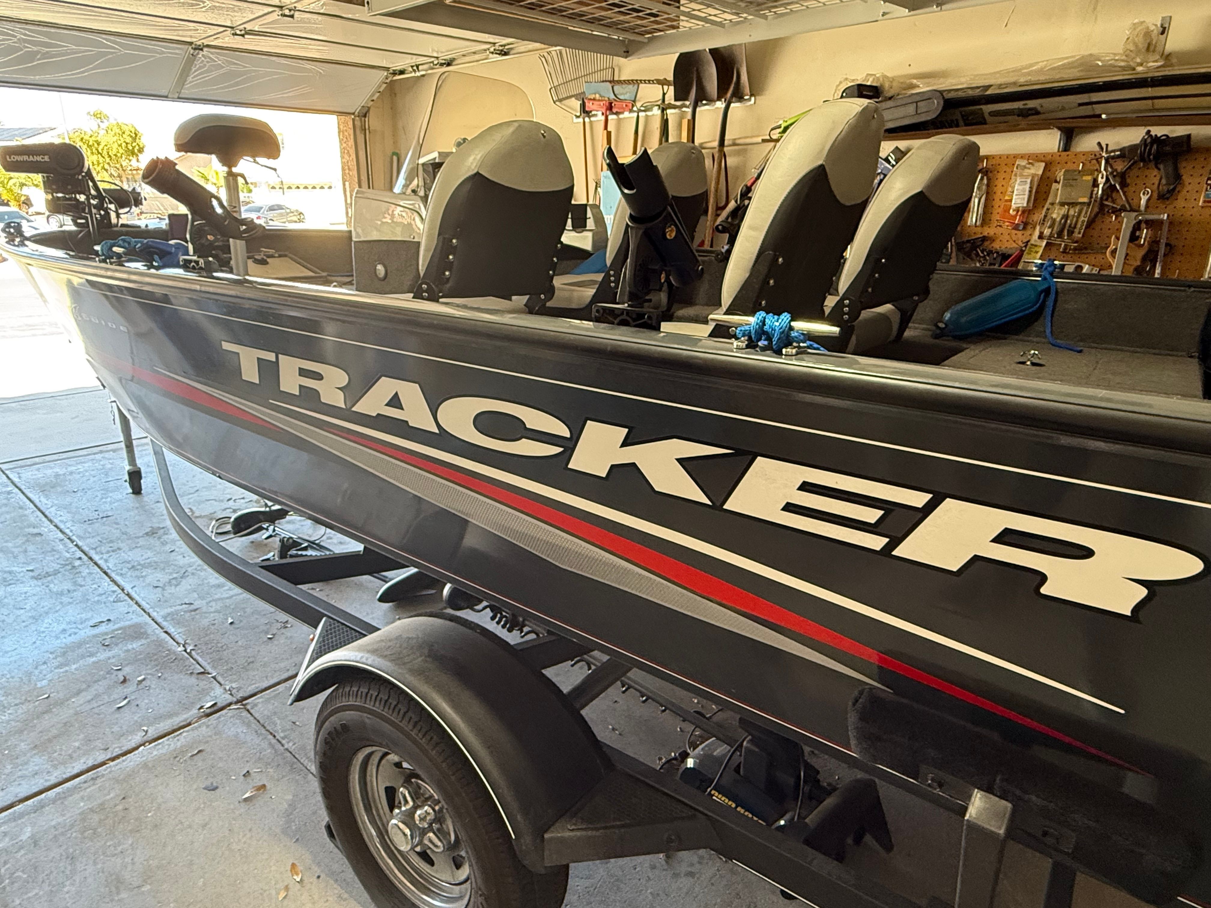 2019 Tracker Pro Guide V-16 SC - 23
