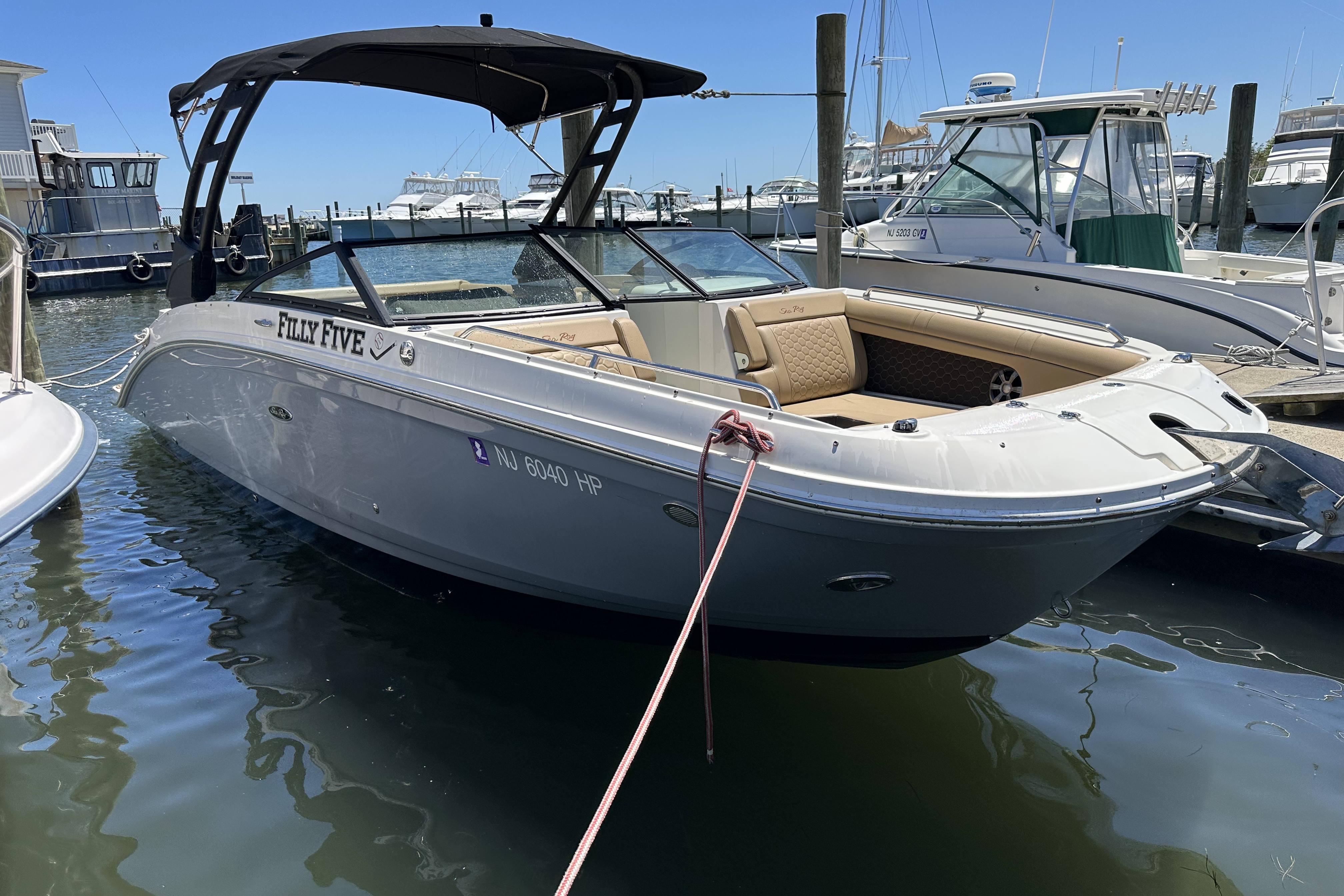 2021 Sea Ray SDX 270