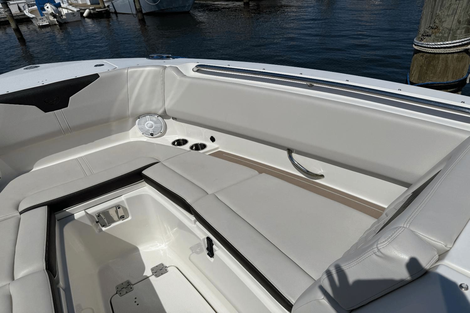 2021 Sailfish 276 DC - 15