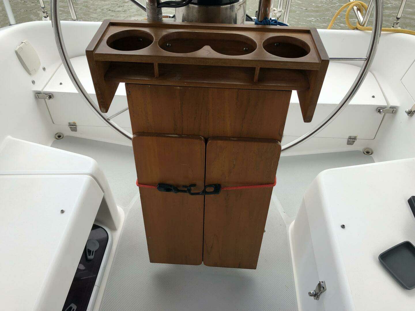 2005 Catalina 320 - Image 17
