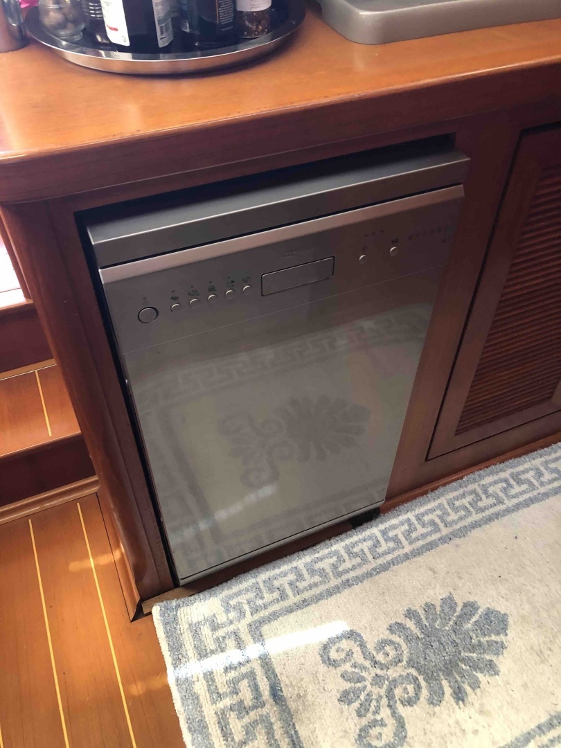 2002 Northwind 58 - Image 24