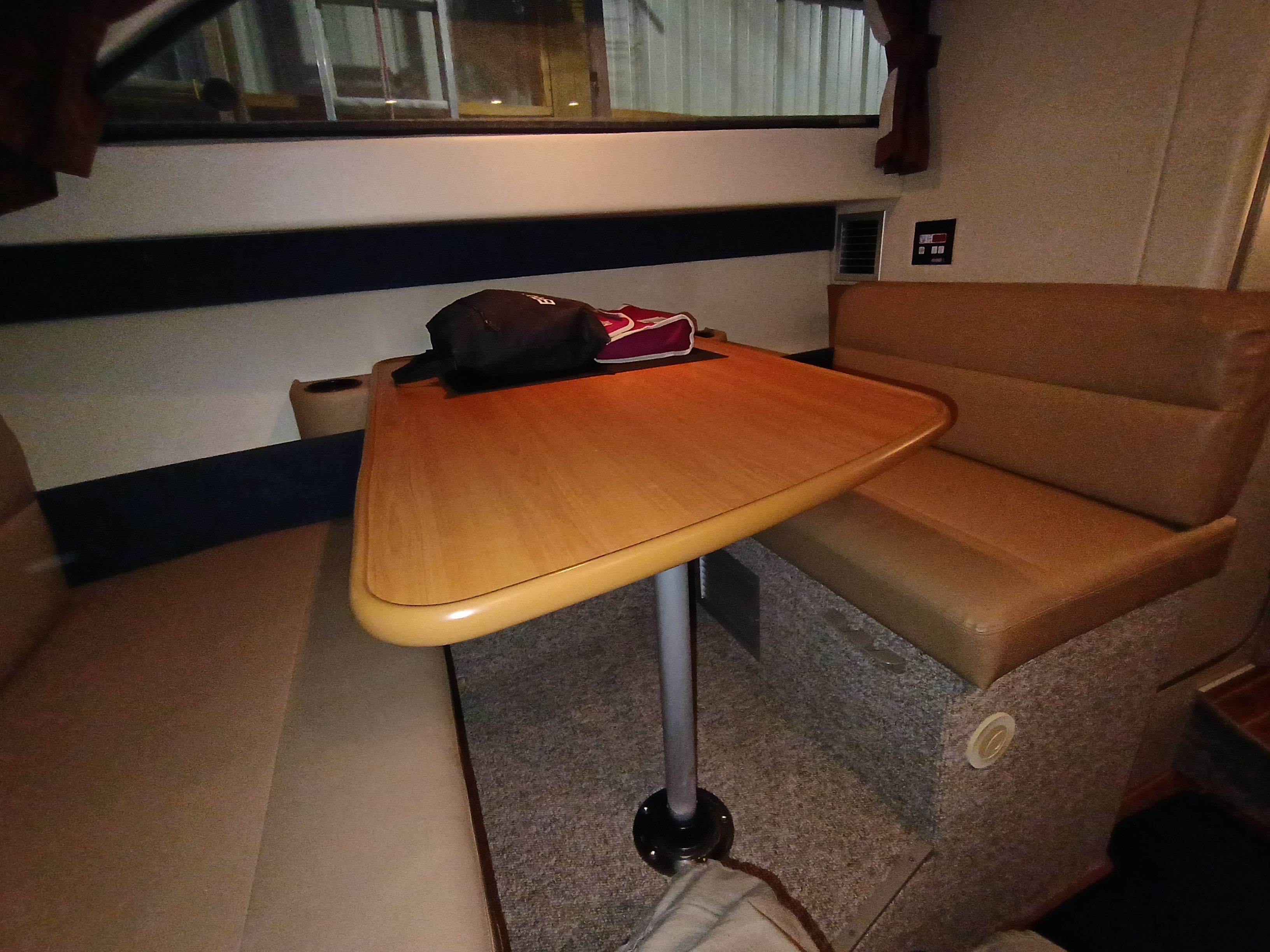 2008 Bayliner Discovery 246 Cruiser - 10