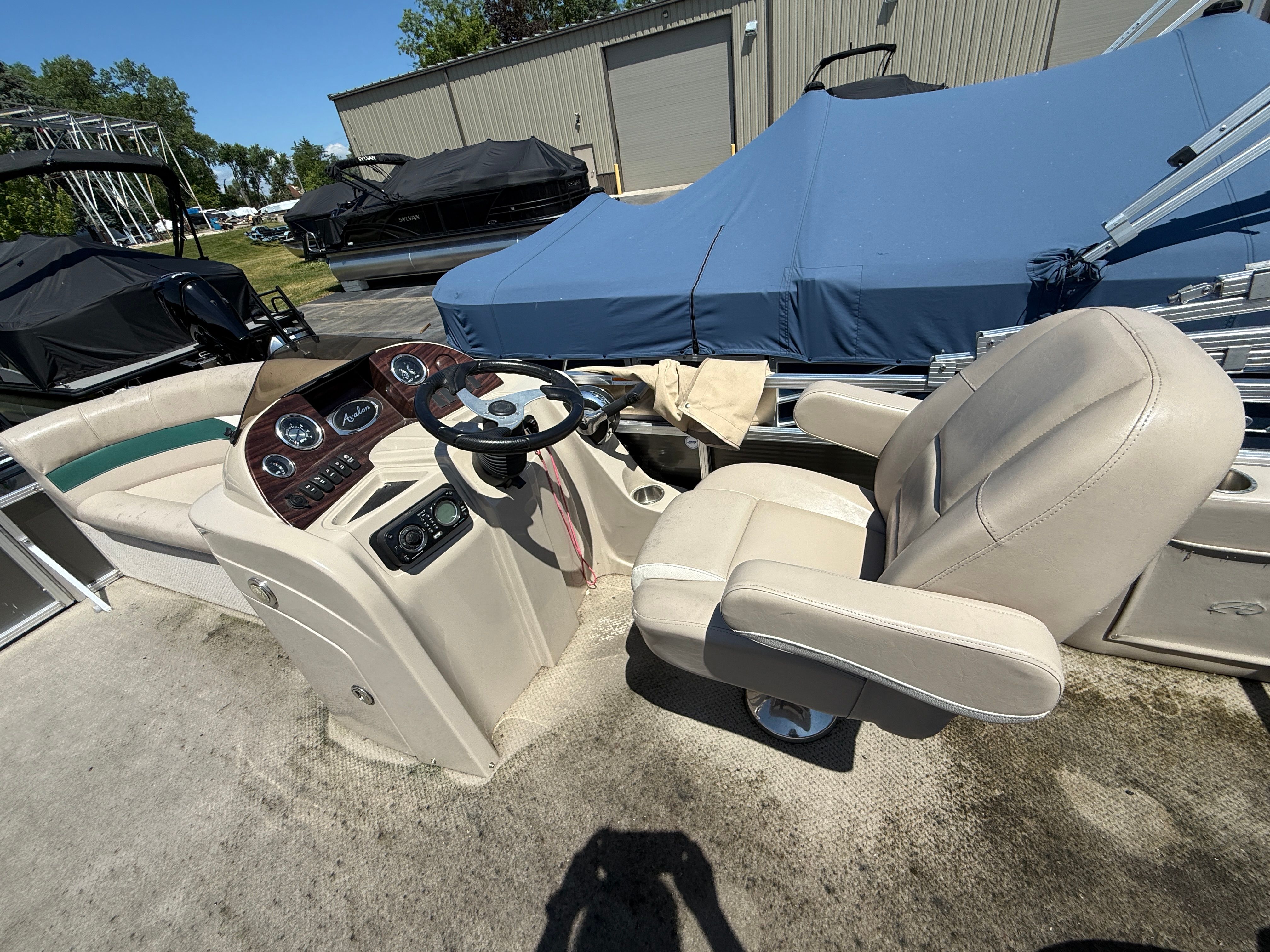 2014 Avon 19LS - 10