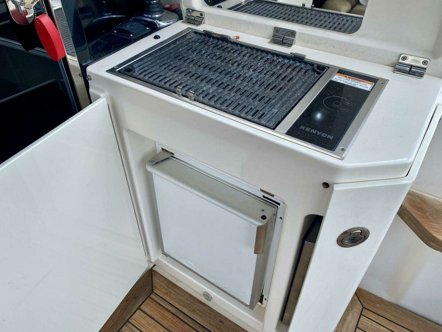 2015 Sea Ray 510 Sundancer - Image 16