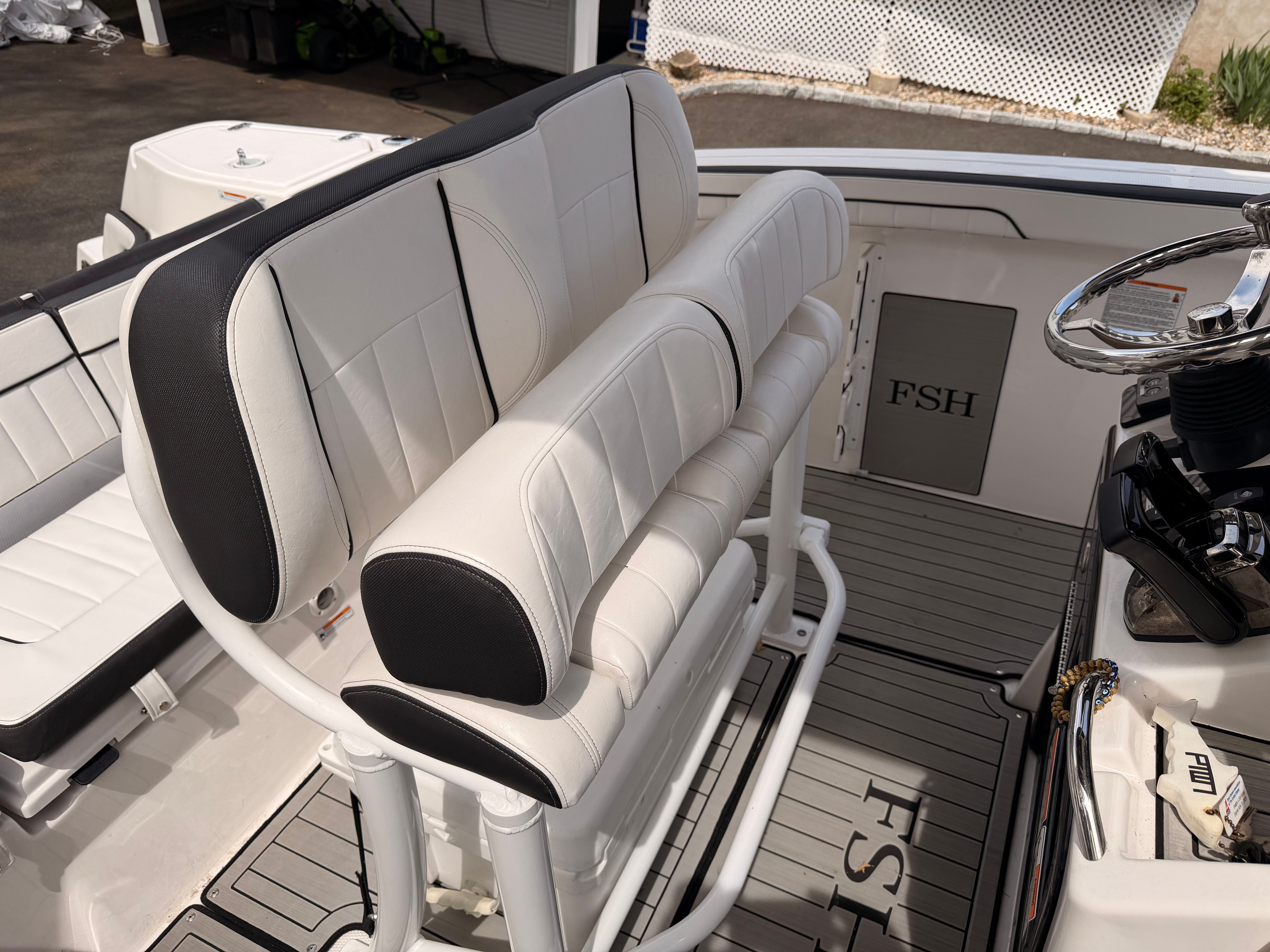 2022 Yamaha Boats 255 FSH Sport E - 16