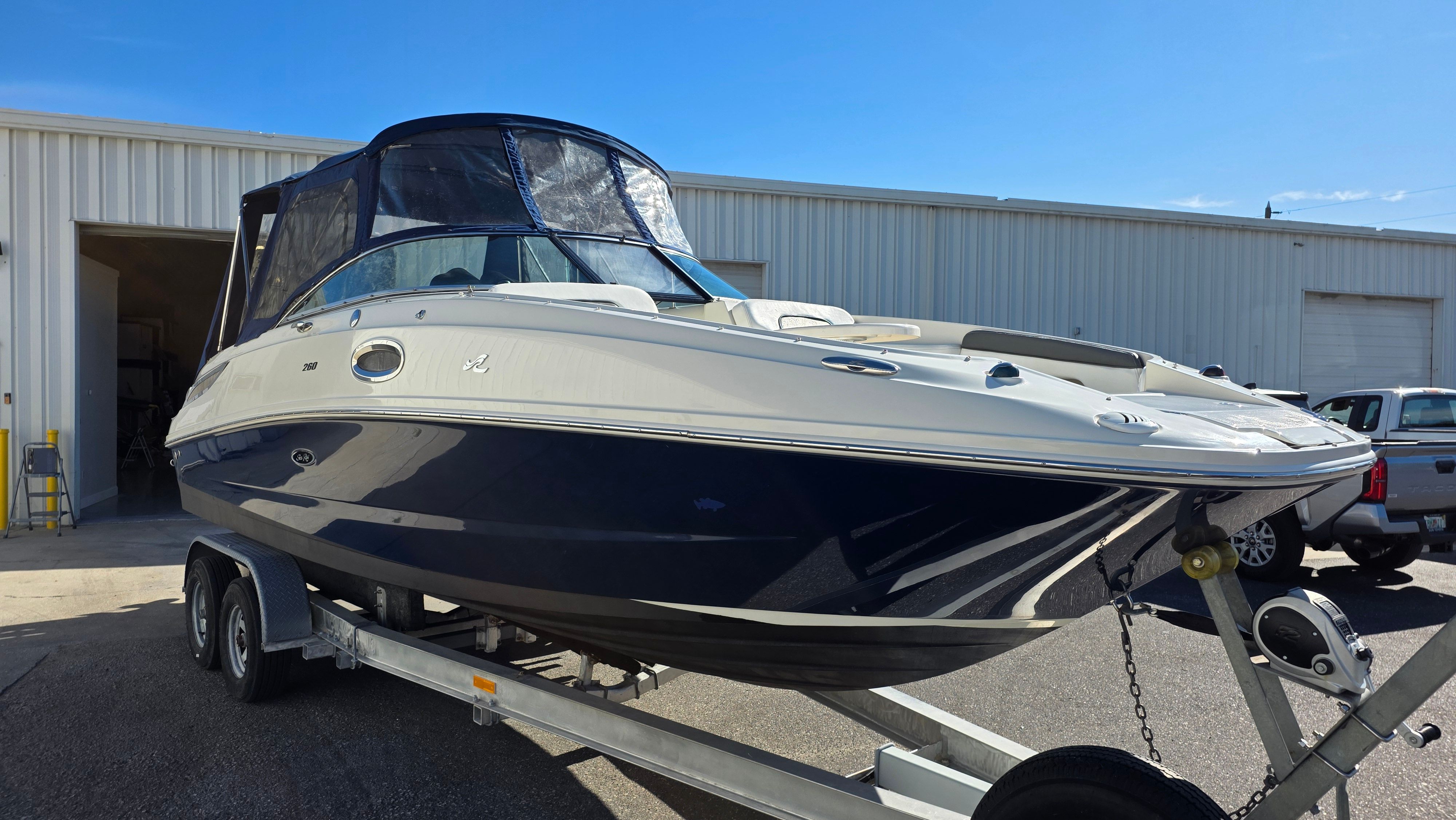 2010 Sea Ray 260 Sundeck - 4