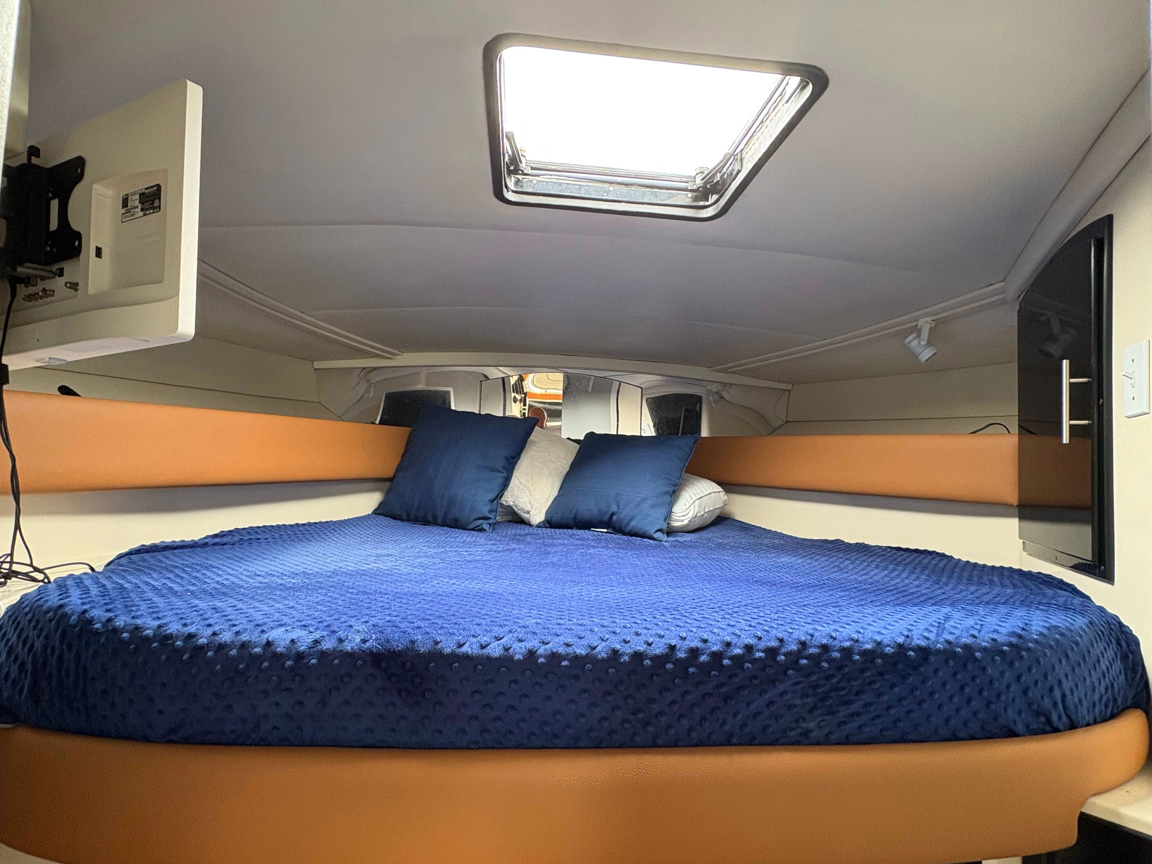 1989 Navigator 336 FlyBridge - 18