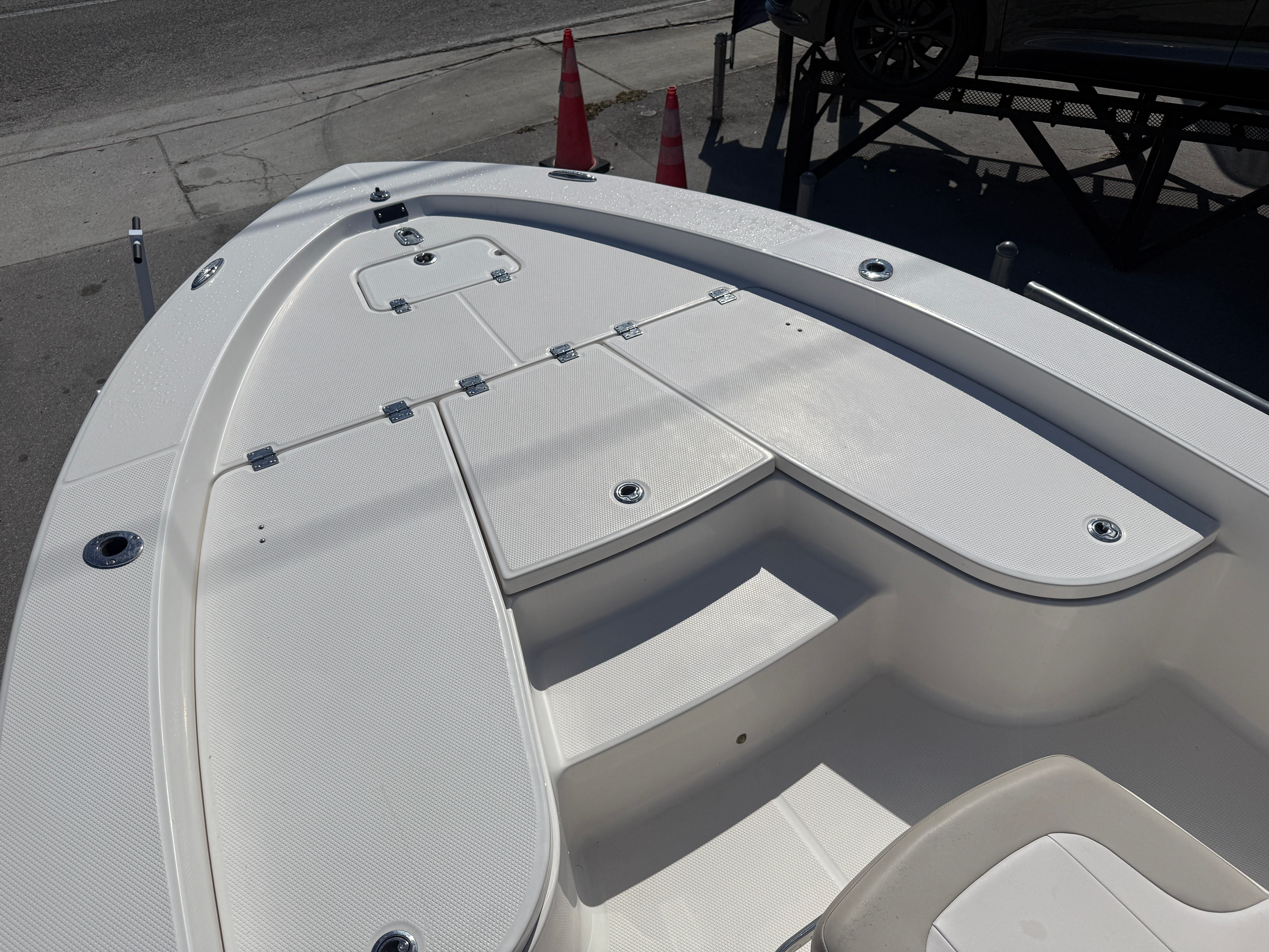 2017 Robalo 206 Cayman - 20