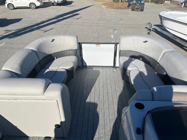 2024 Starcraft SLS3 pontoon boat with spacious seating and modern design.