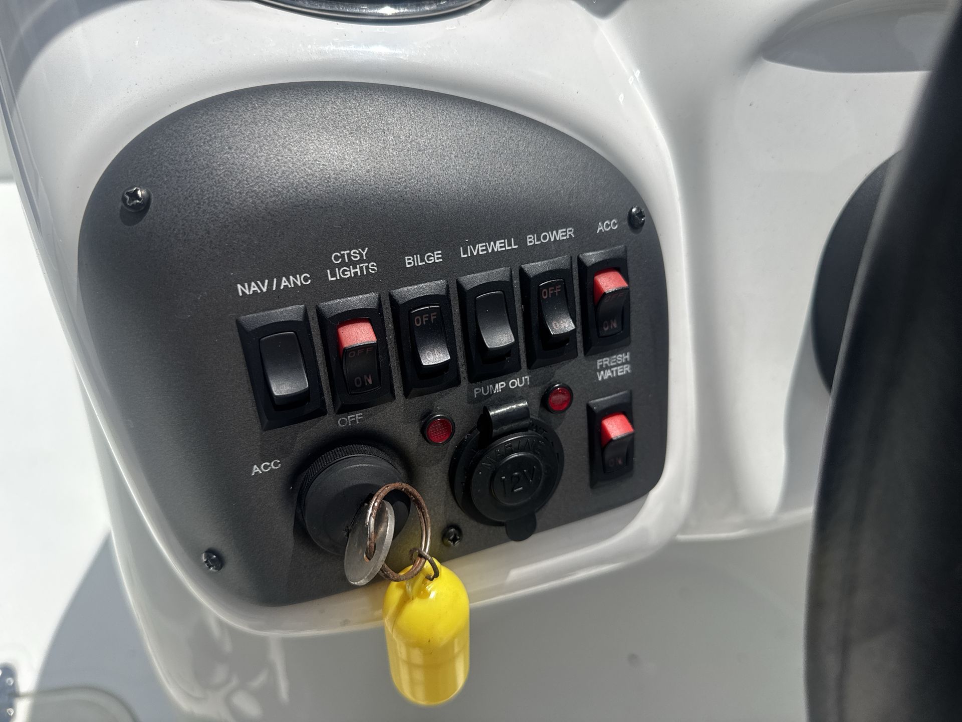2017 Tahoe 195 - 23