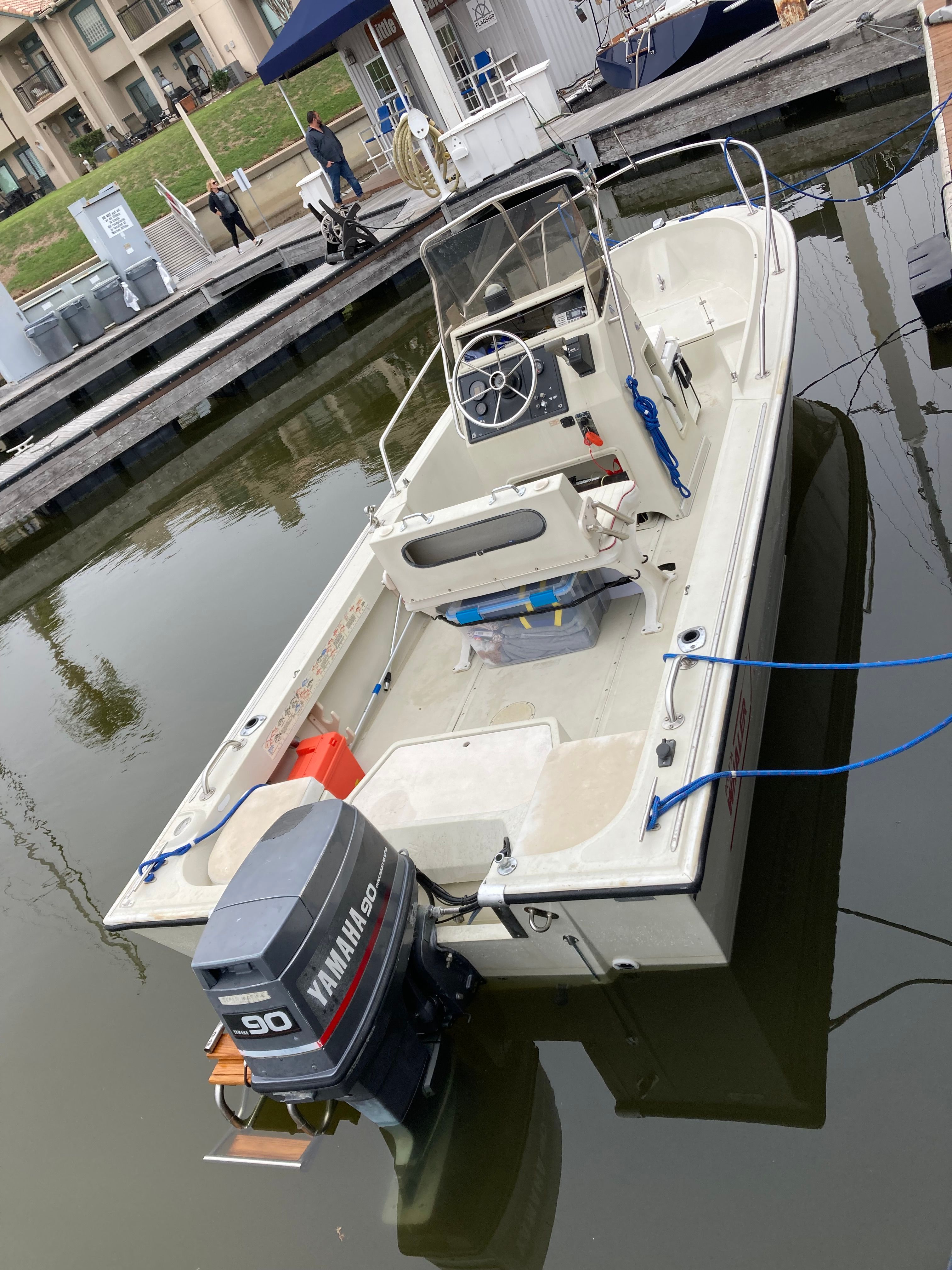 1990 Boston Whaler Outrage - 7