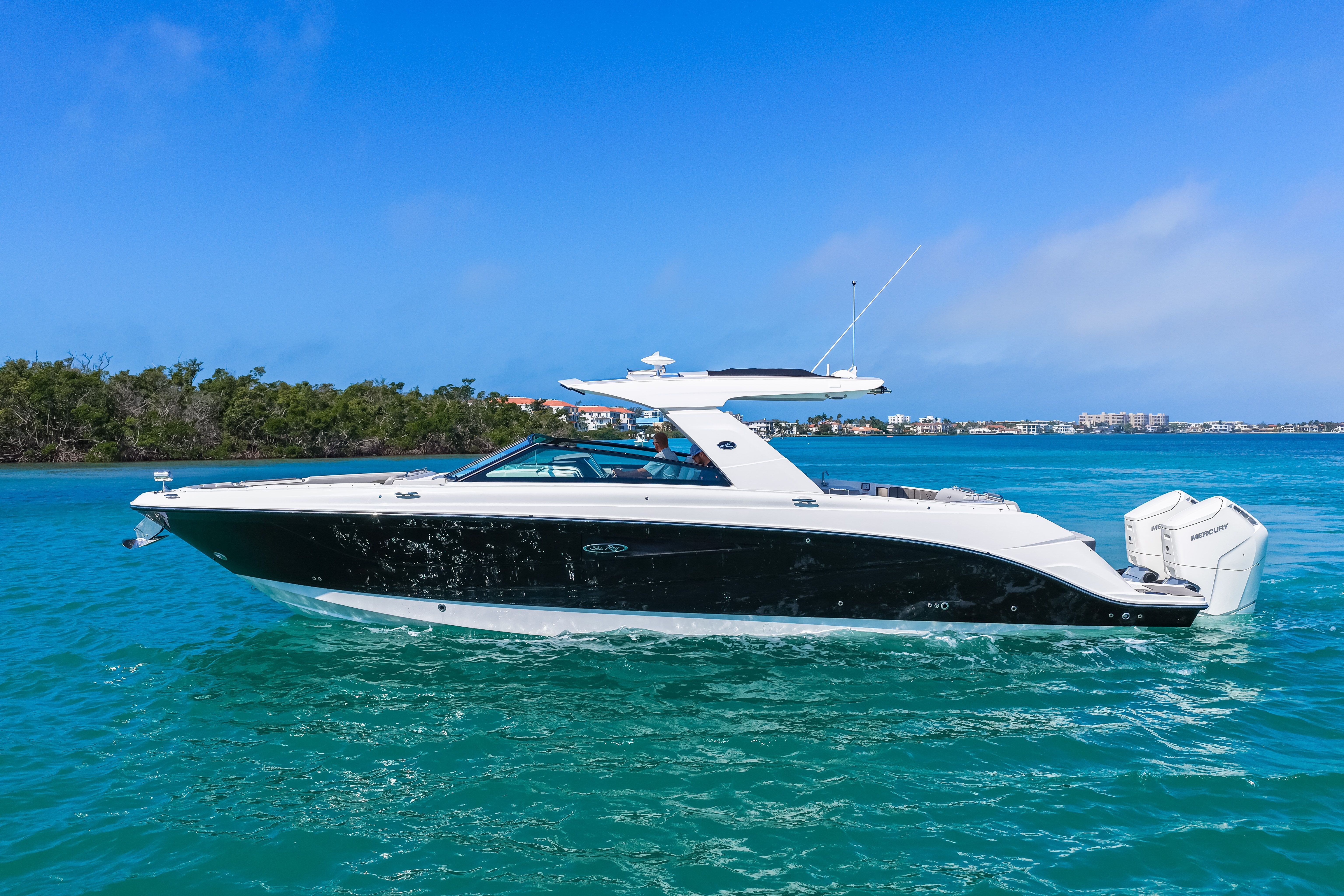2026 Sea Ray SLX 400 Outboard