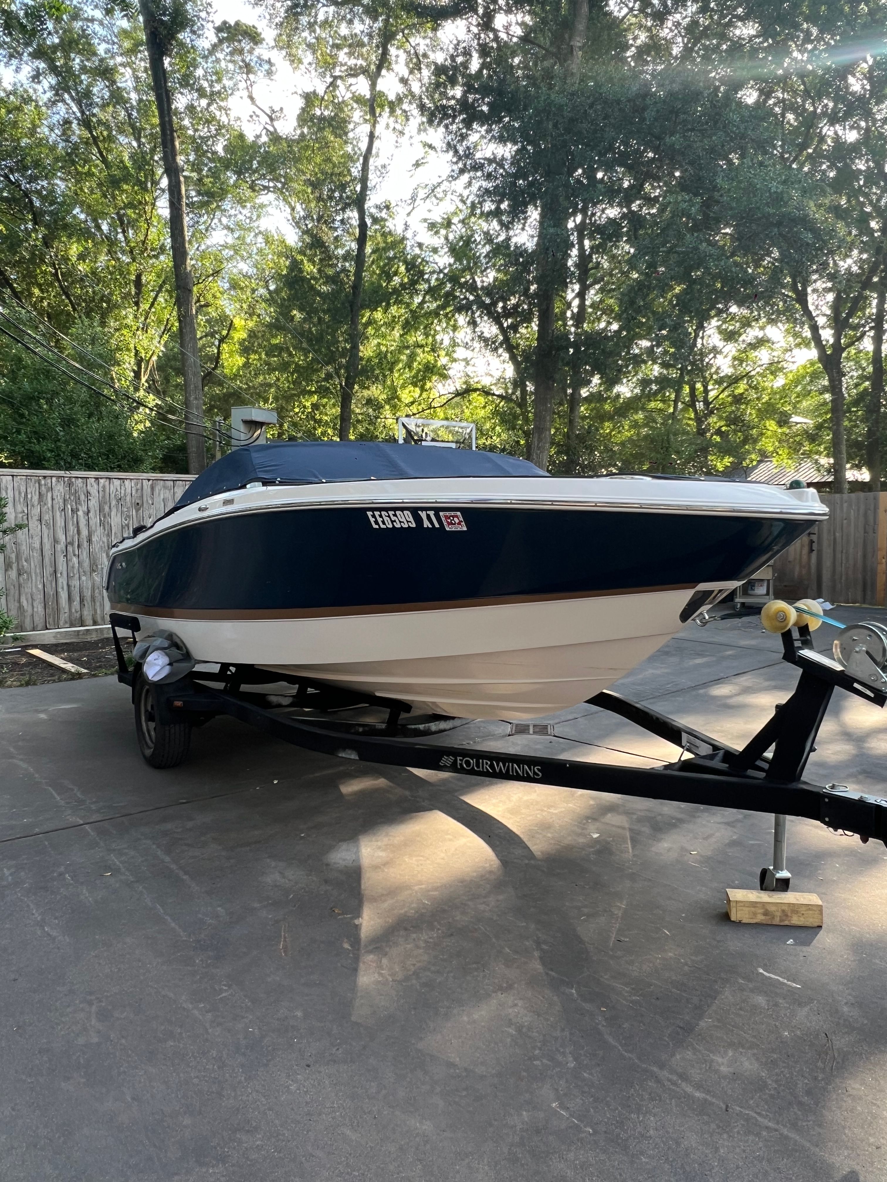 2017 Four Winns H230