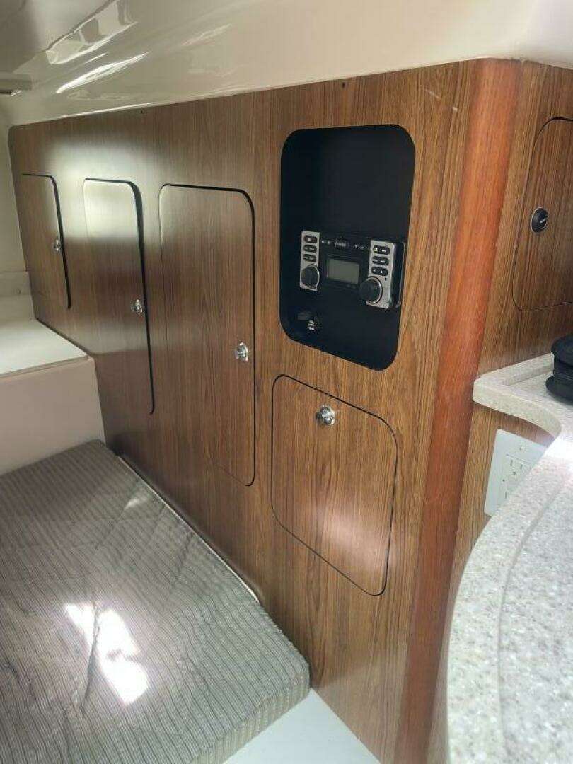 2014 Pursuit OS 315 - Image 43