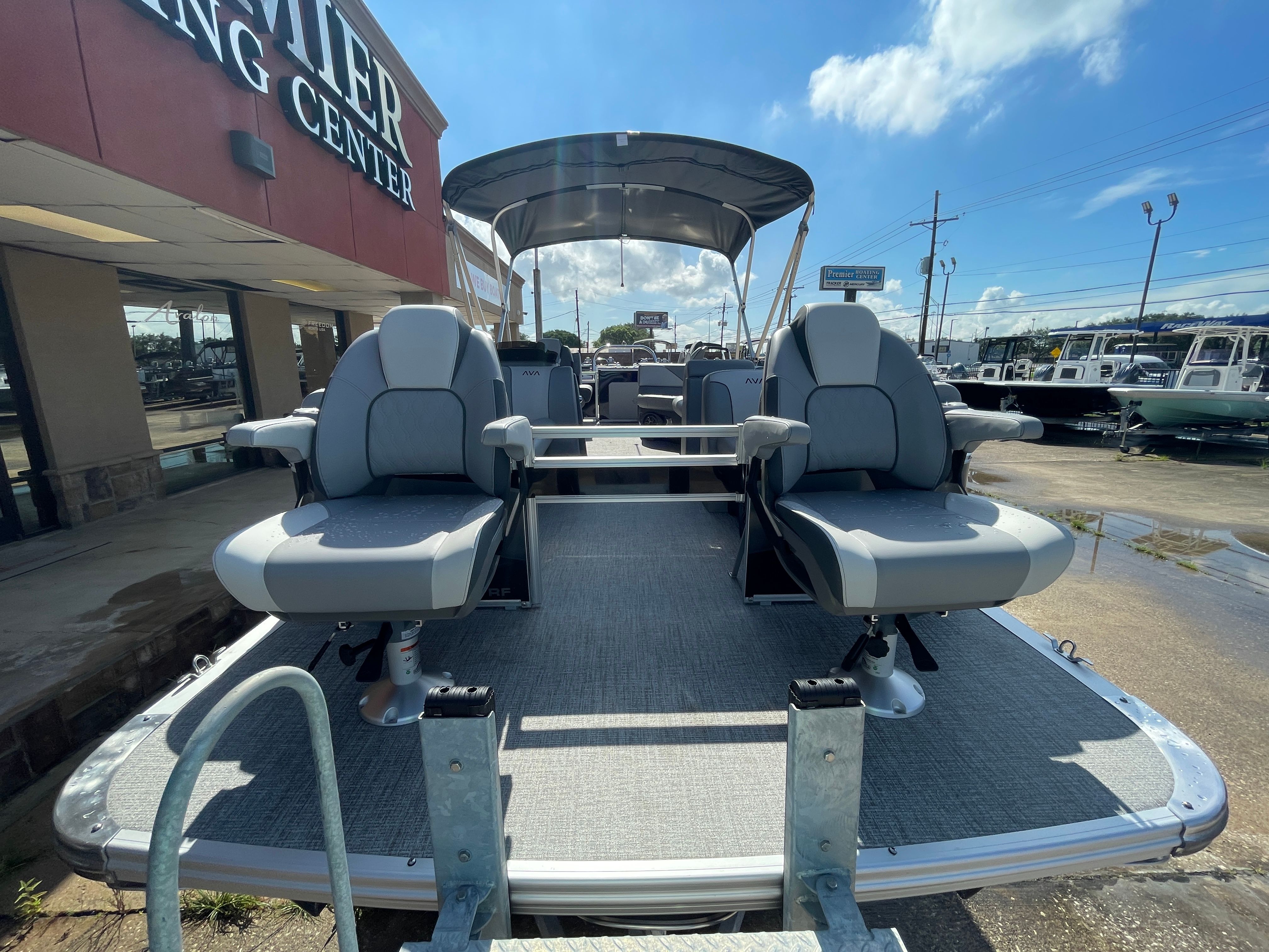 2025 Avalon Venture Fish N Cruise - 23' - 8