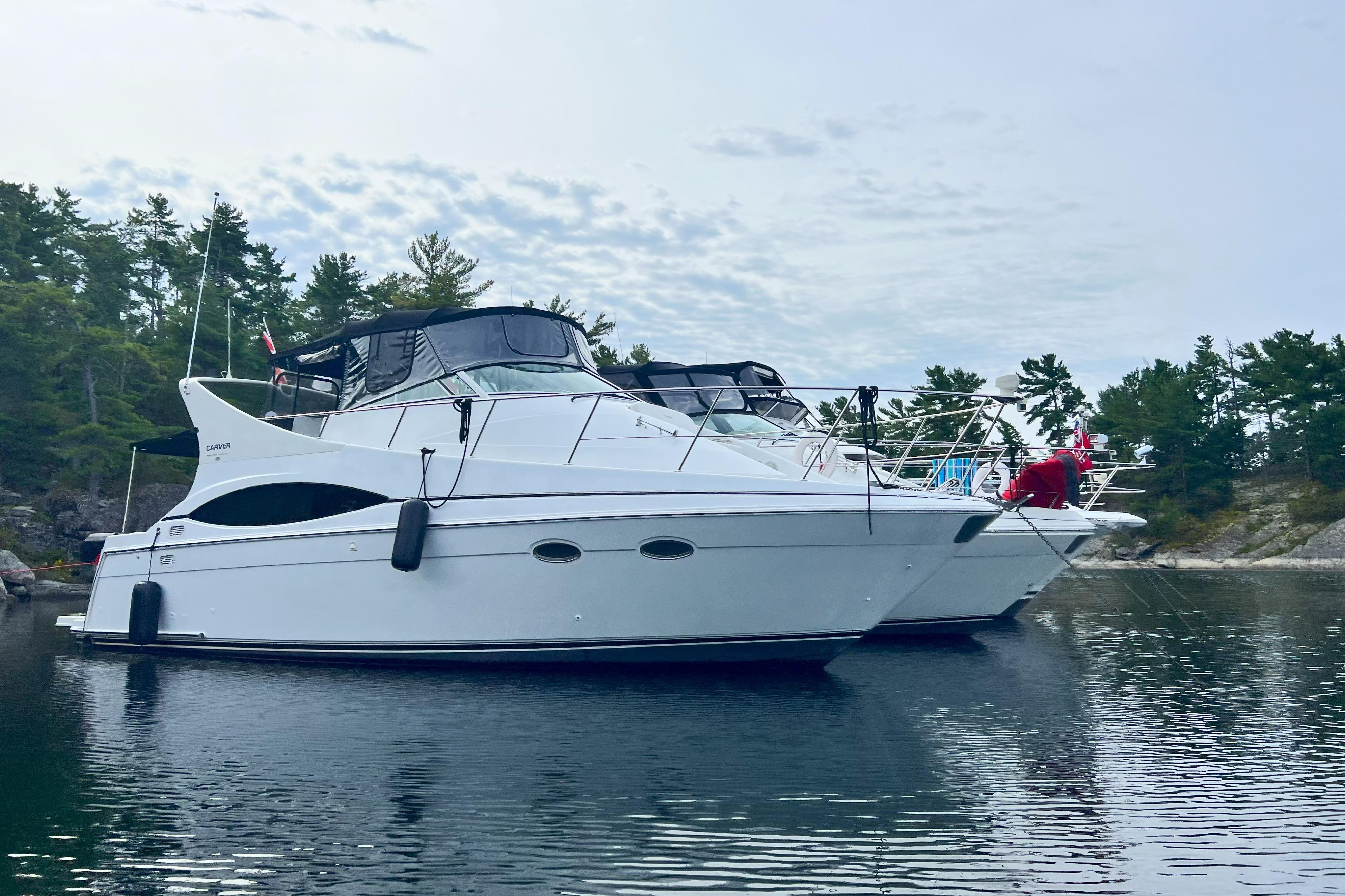 1999 Carver 350 Mariner