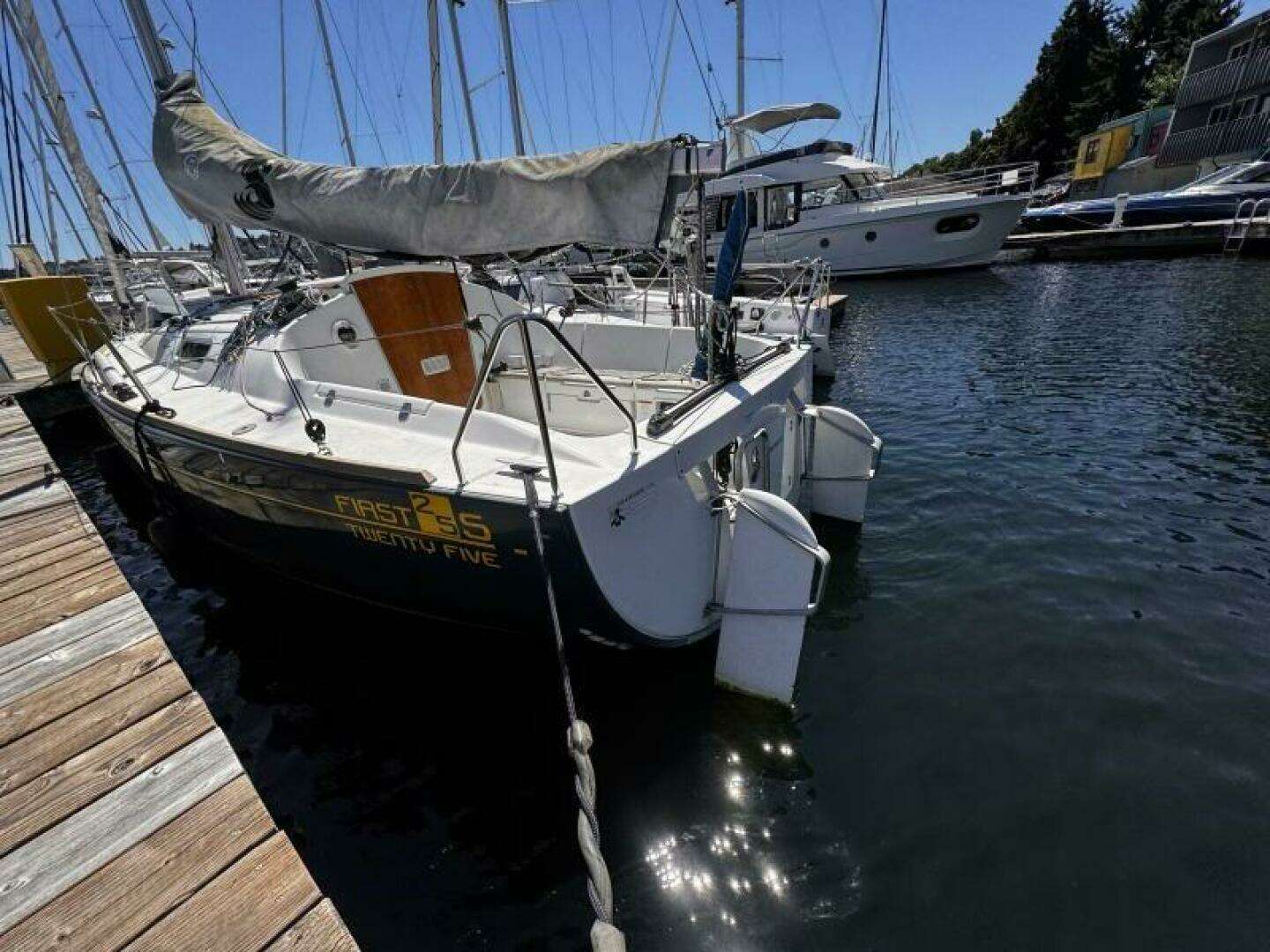2014 Beneteau First 25S - Image 25