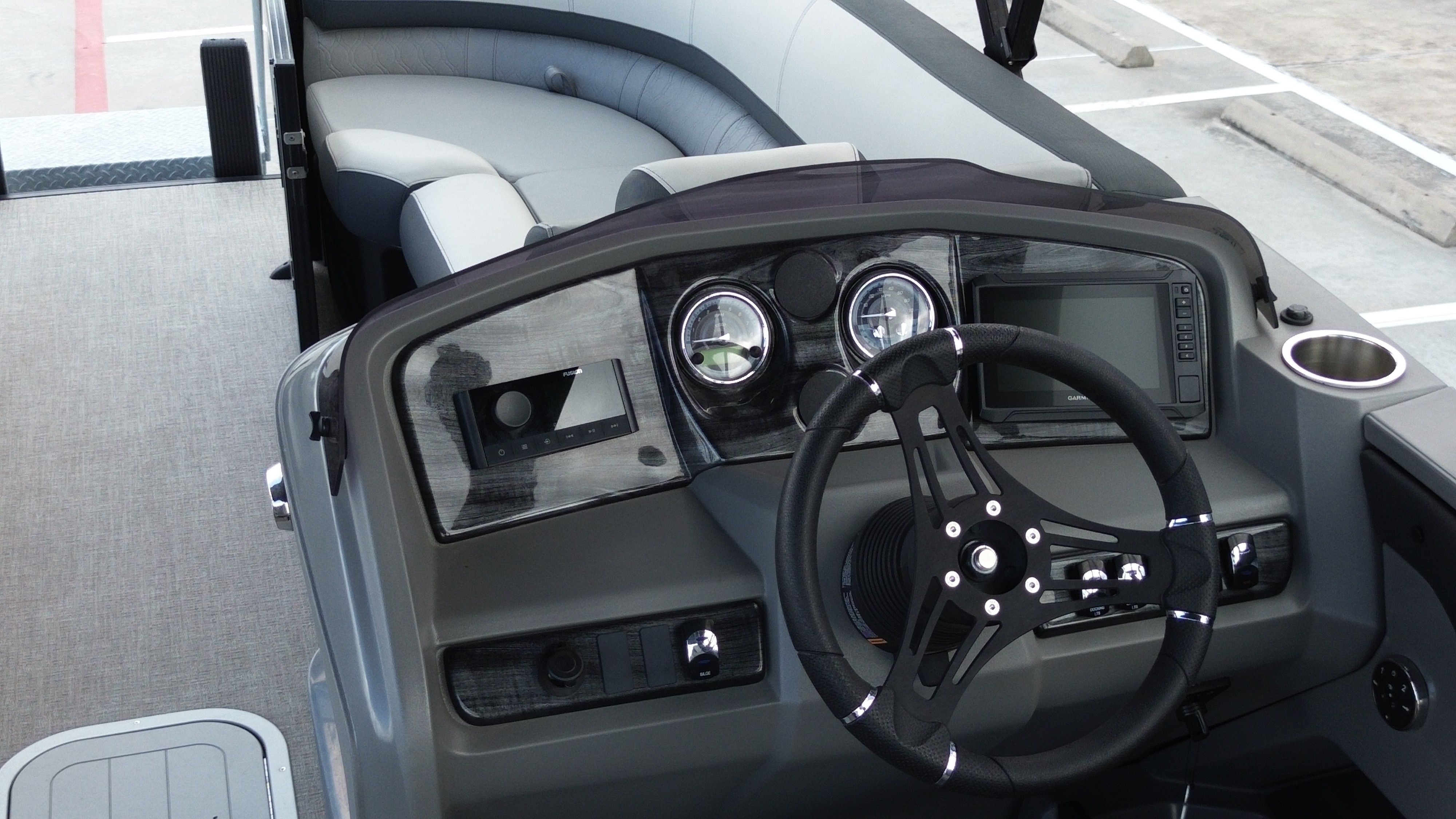 2025 Avalon LSZ Versatile Rear Bench - 23' - 24