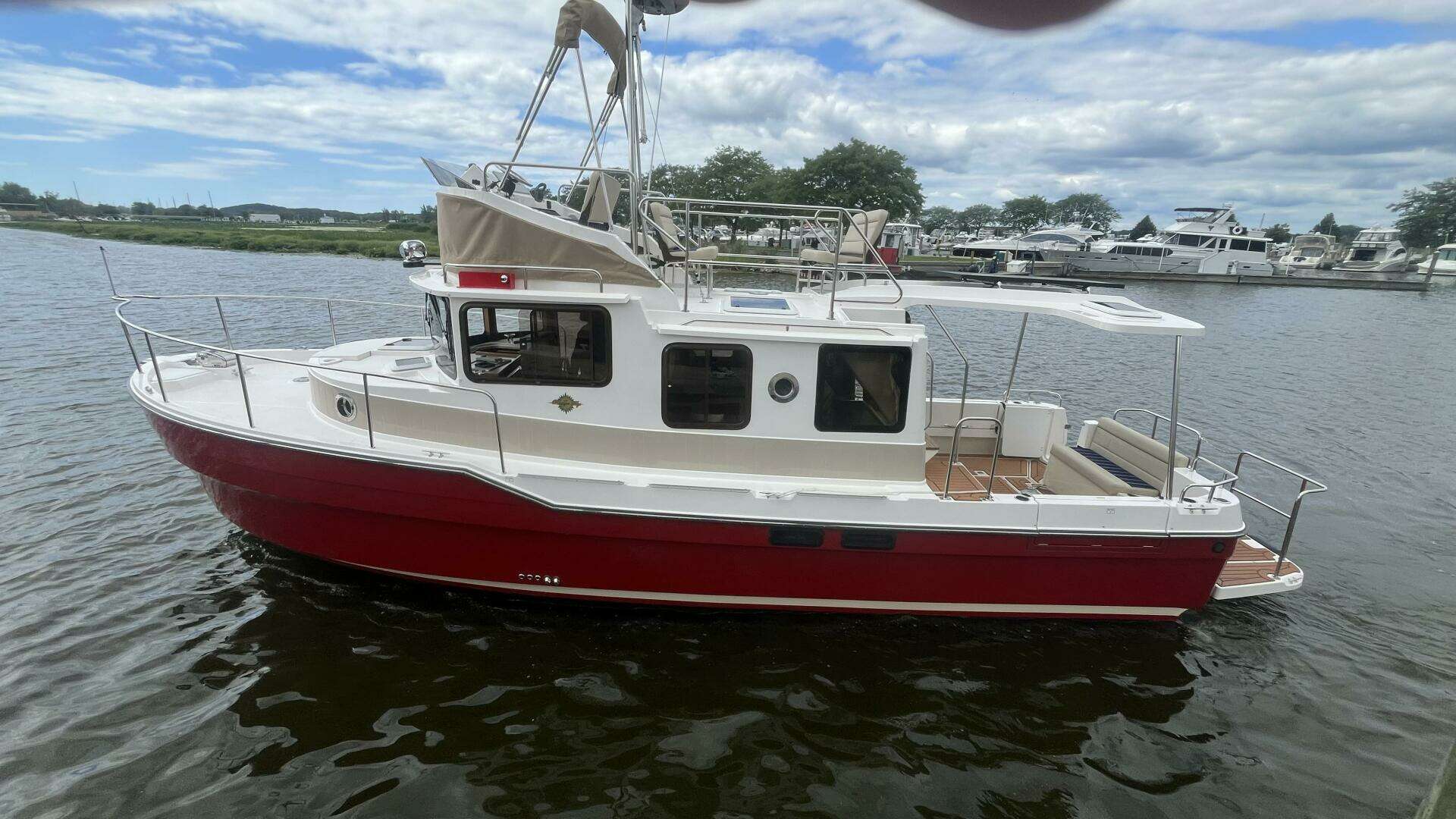 2026 Ranger Tugs R-31 Command Bridge Luxury Edition - Image 10