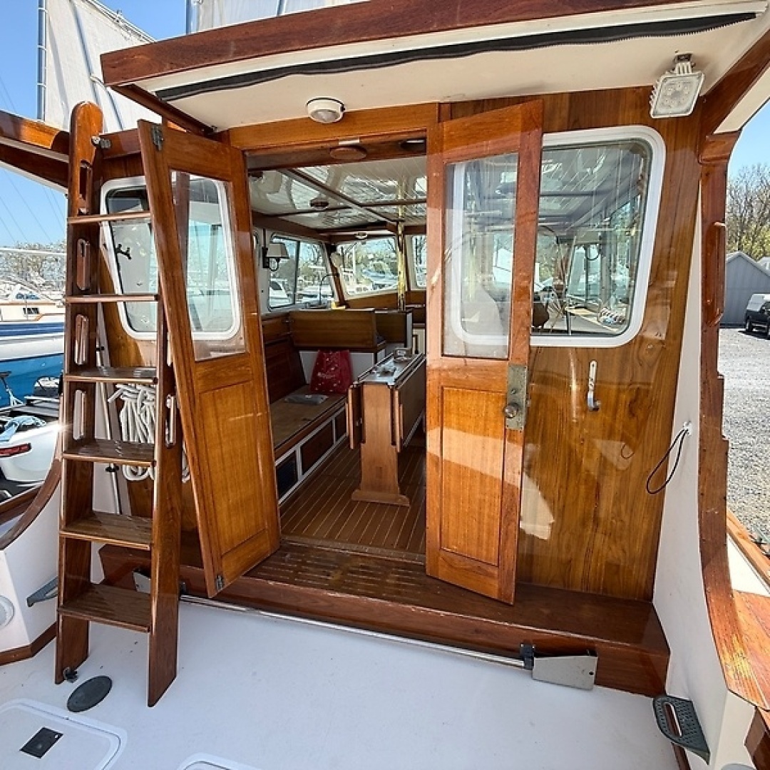 1993 Shannon Custom Downeast 36 - Image 4