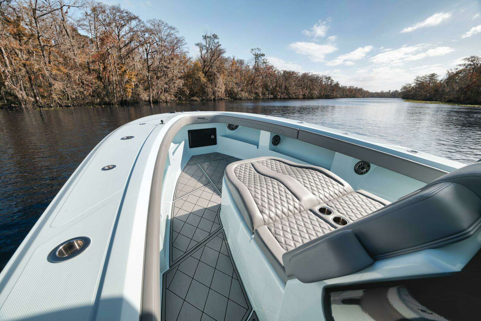 2026 Front Runner 39 Center Console - Image 24