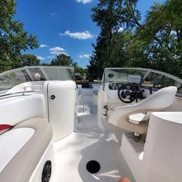 2005 Mariah DX212 - 3
