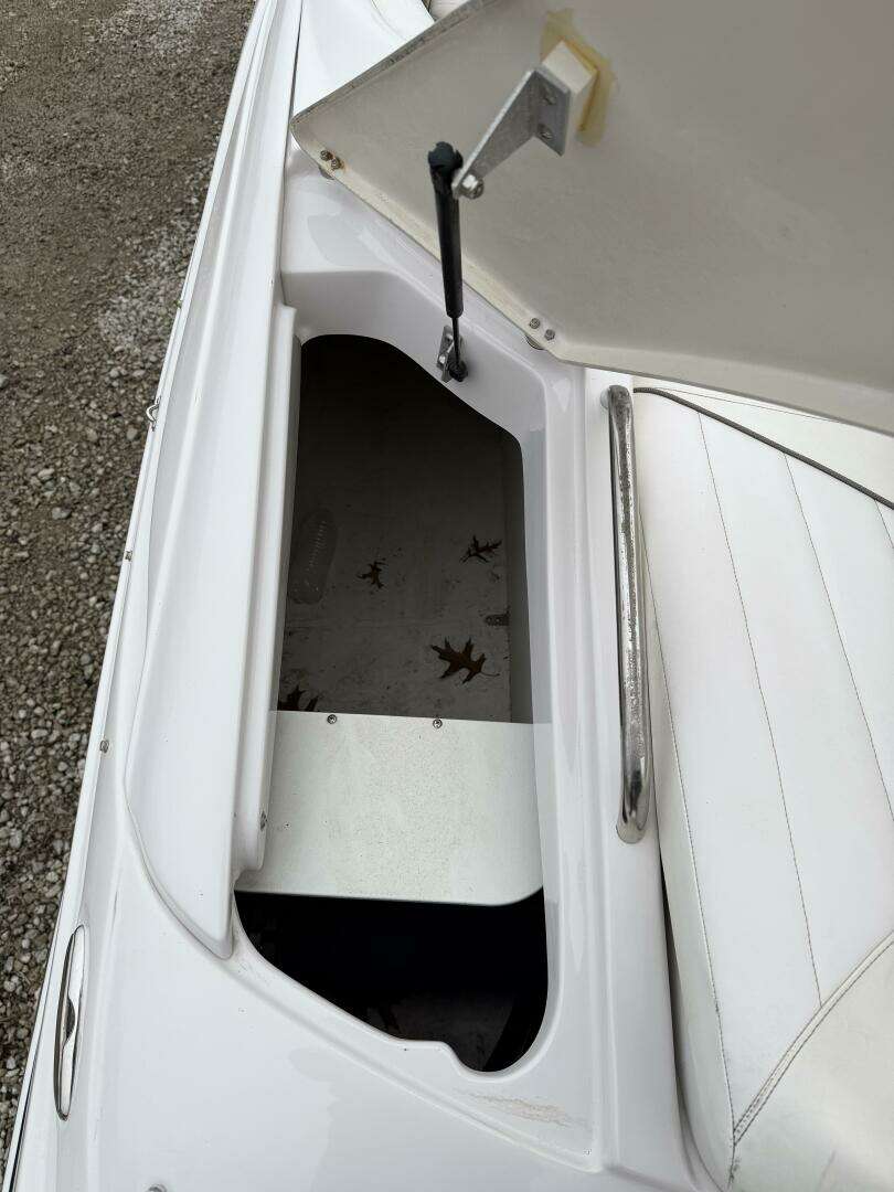 2005 Four Winns 250 Horizon - Image 33