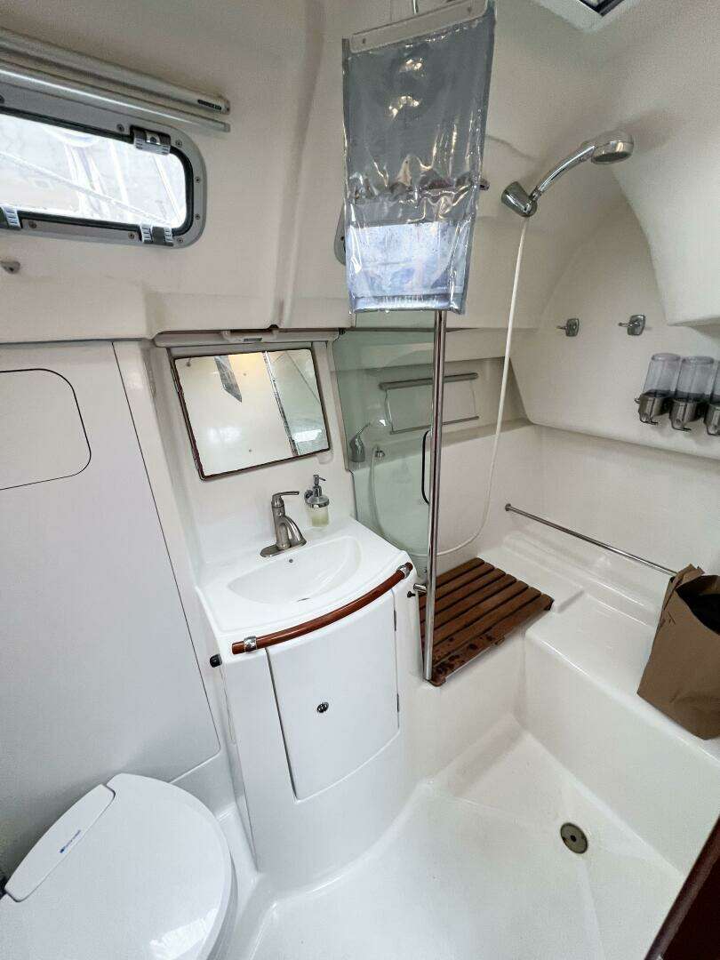 2007 Beneteau 373 - Image 37