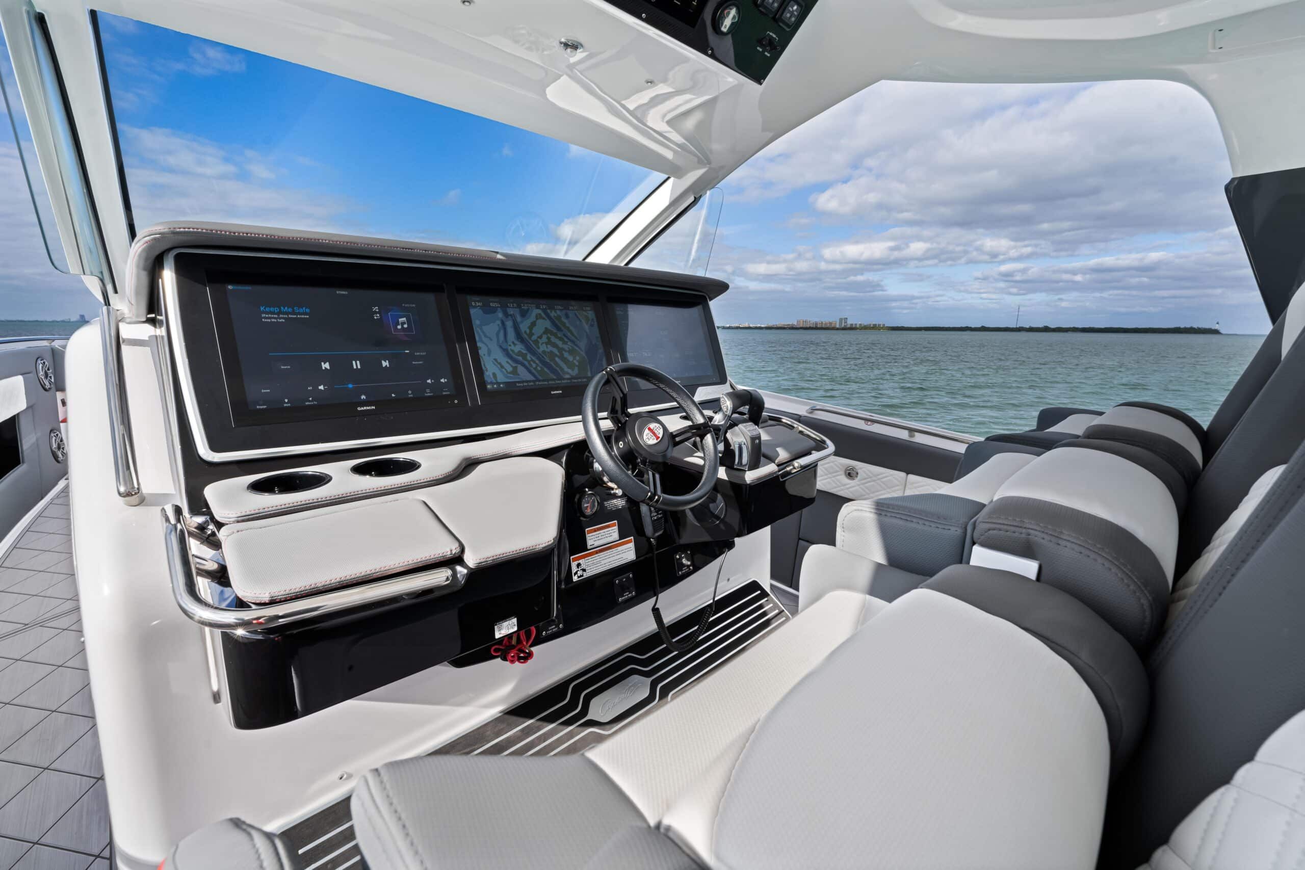 2022 Cigarette 42' Auroris - 24