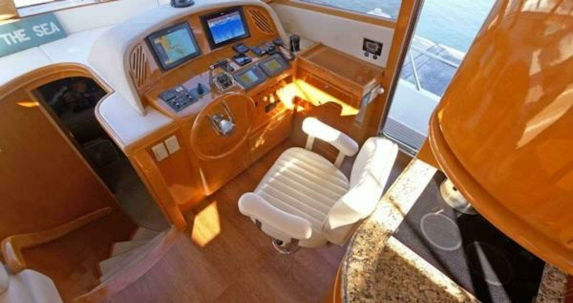 2004 McKinna Pilothouse - Image 13