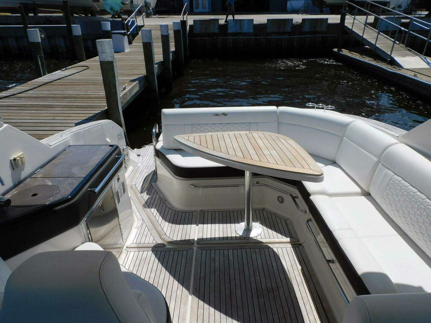 2018 Sea Ray Sundancer 320 - Image 28