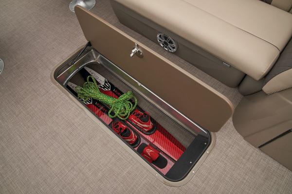 Sun Tracker Sportfish 24 XP3