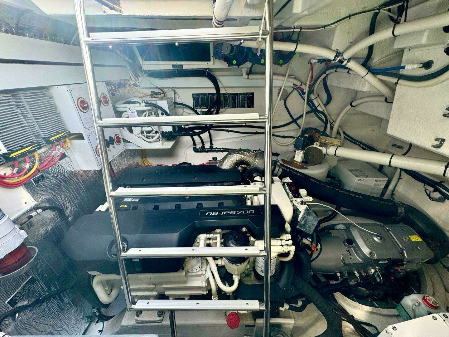 2020 Cruisers Yachts 50 Cantius - Image 58