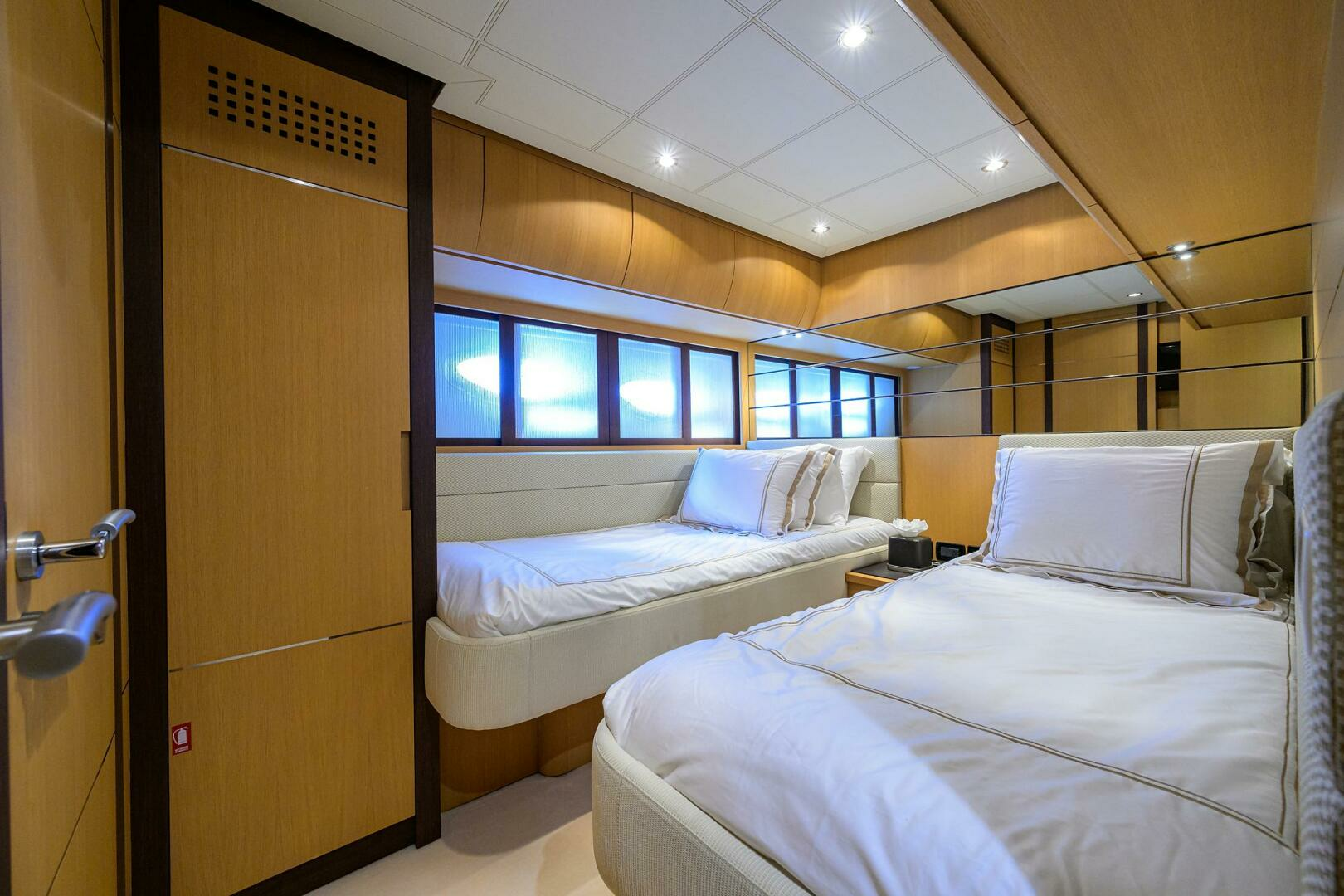 2009 Pershing 90 Express - Image 35