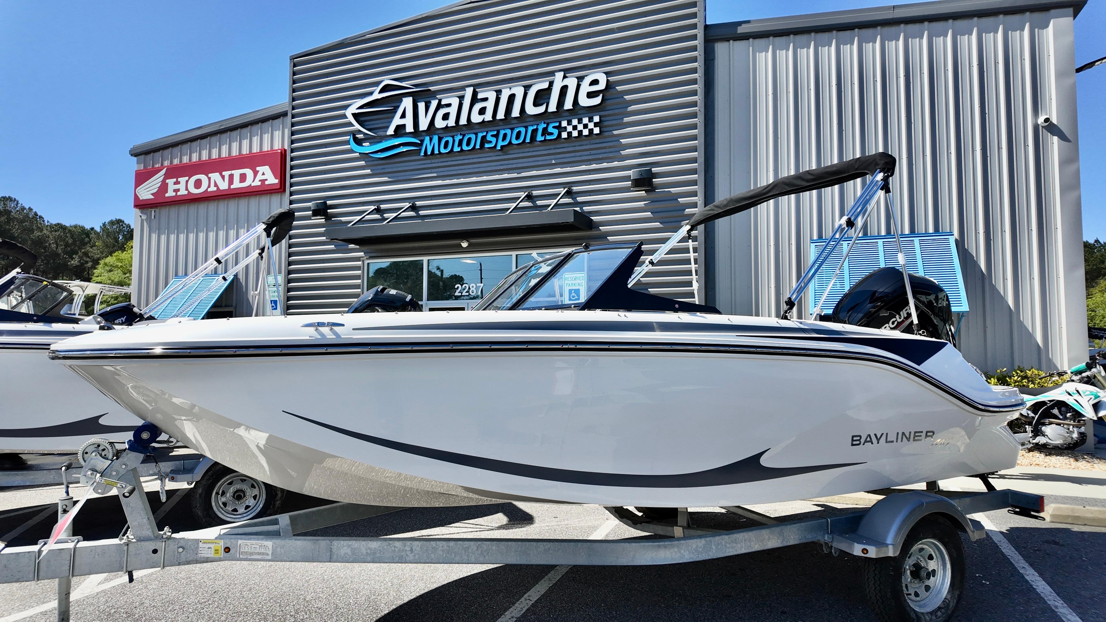 2025 Bayliner Element M17