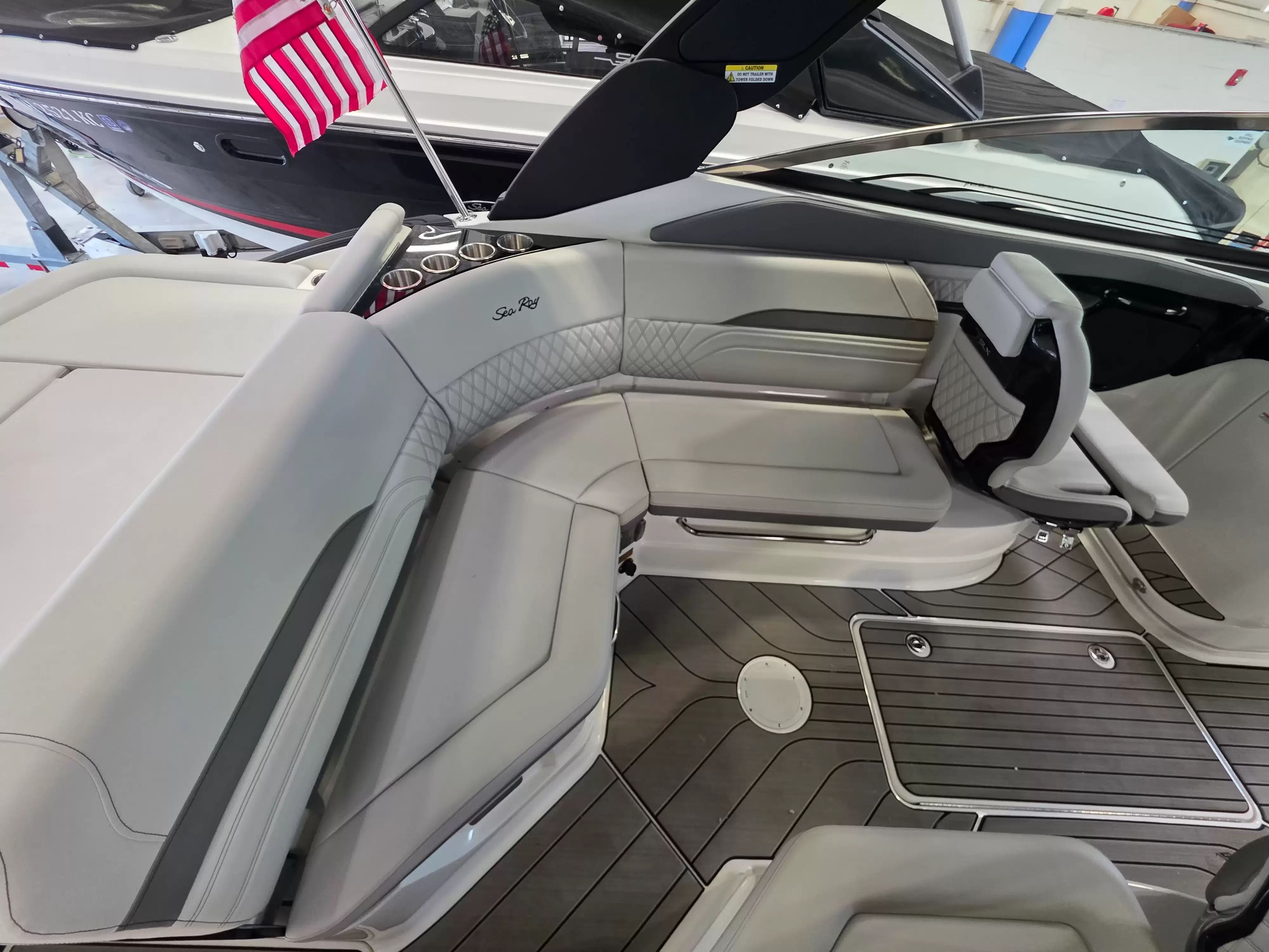 2026 Sea Ray 260SXO - 16
