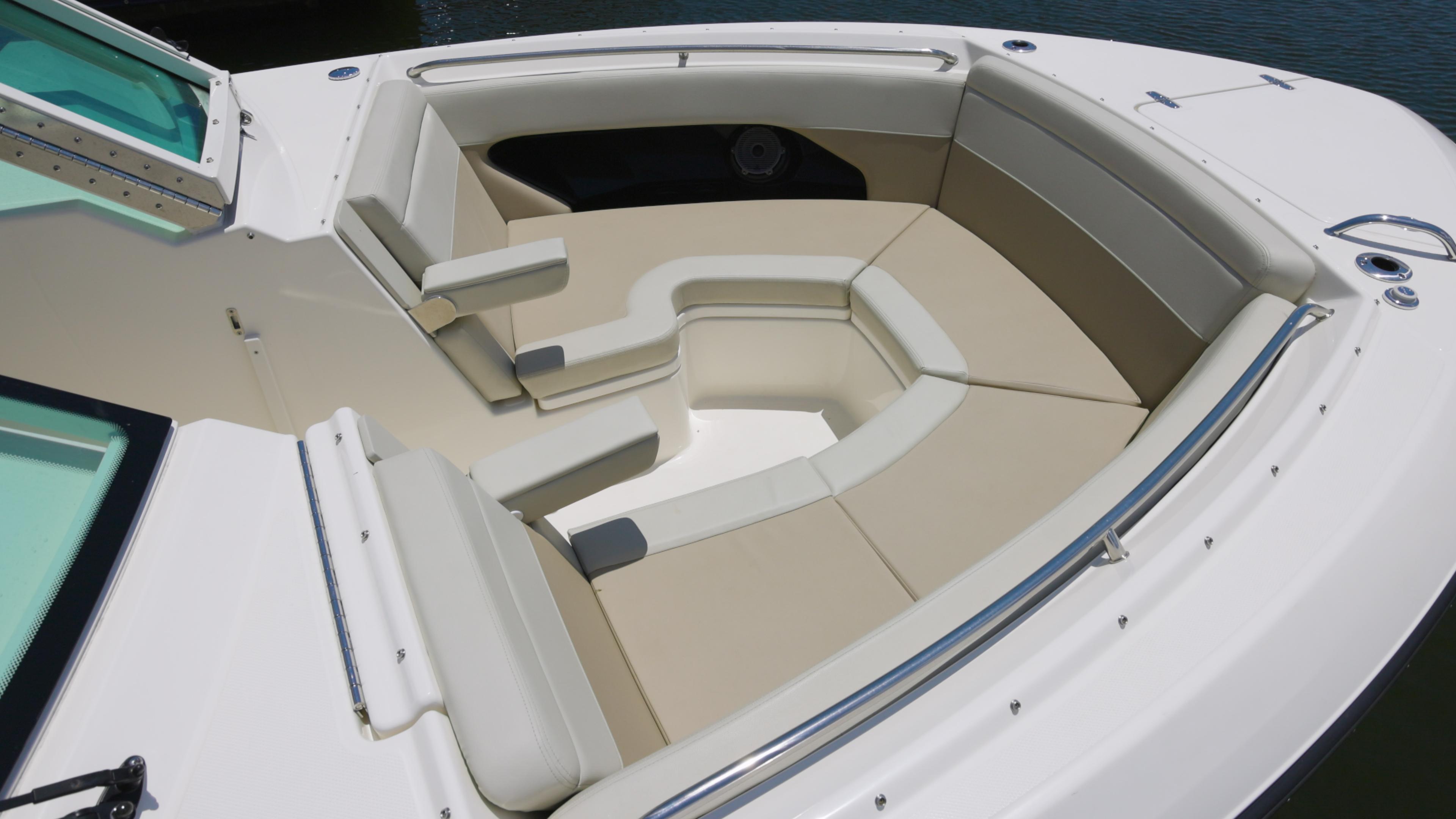 2024 Boston Whaler 280 Vantage boat with spacious seating area.